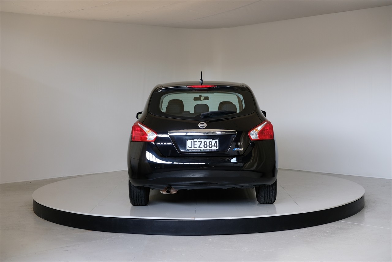 2015 Nissan Pulsar ST Carousel 11