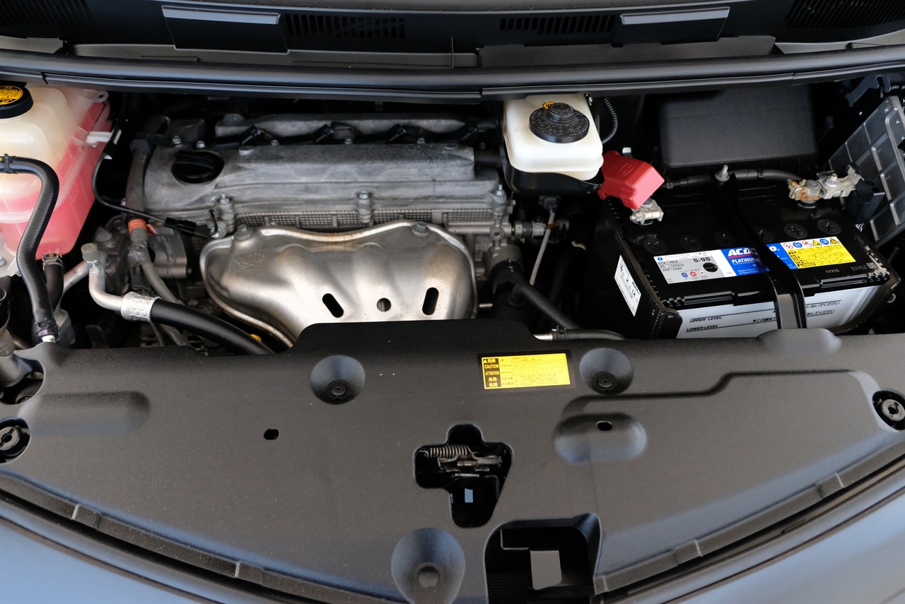 2015 Toyota Estima Carousel 2