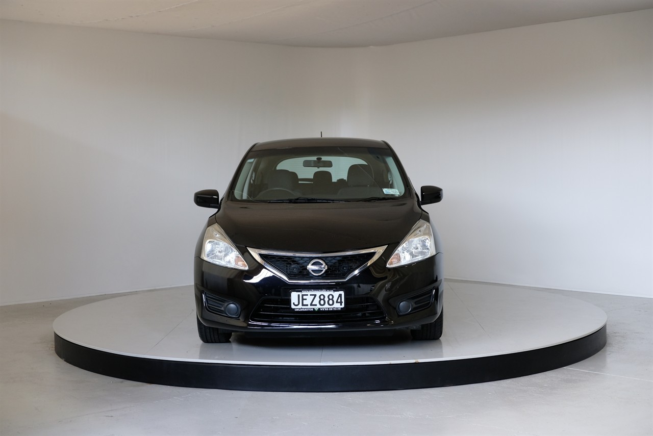 2015 Nissan Pulsar ST Carousel 8