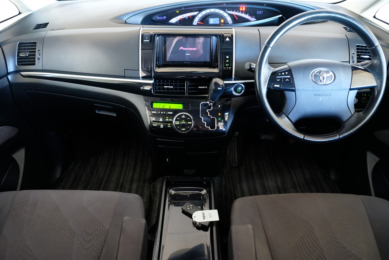 2015 Toyota Estima Carousel 16