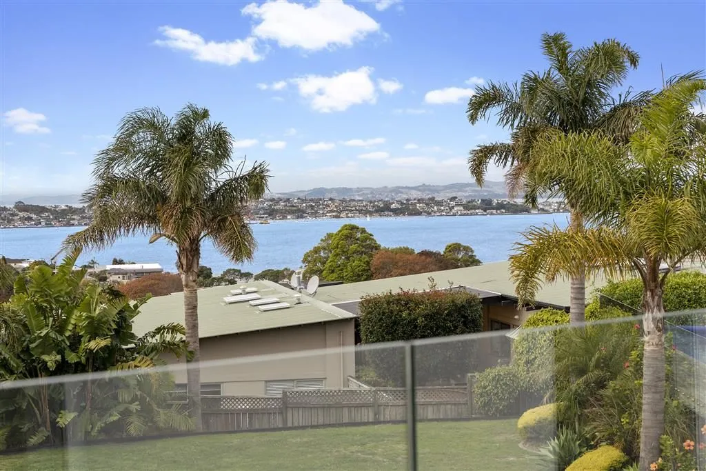 165 Riddell Road, Glendowie