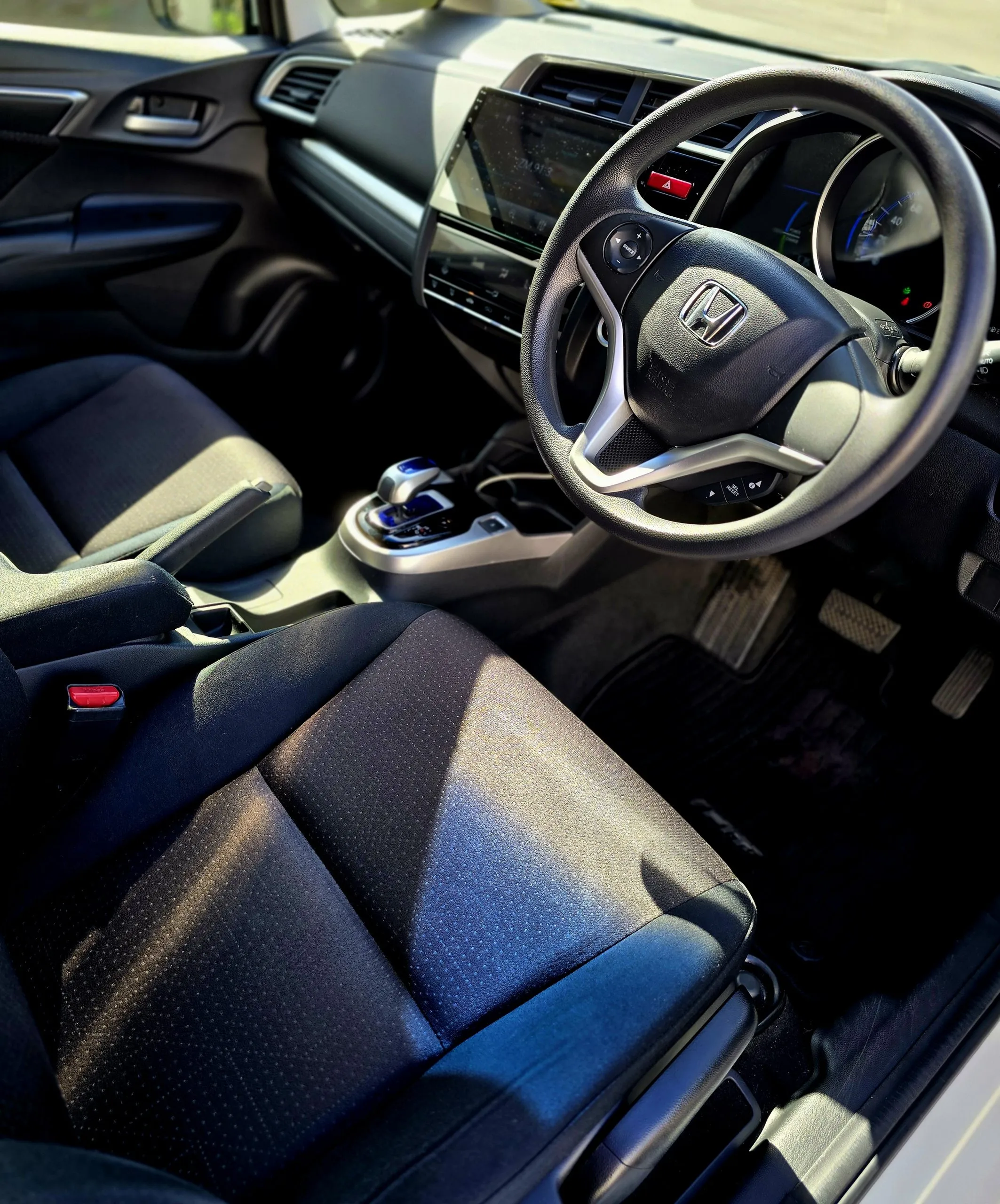 2013 Honda Fit Hybrid  Carousel 6