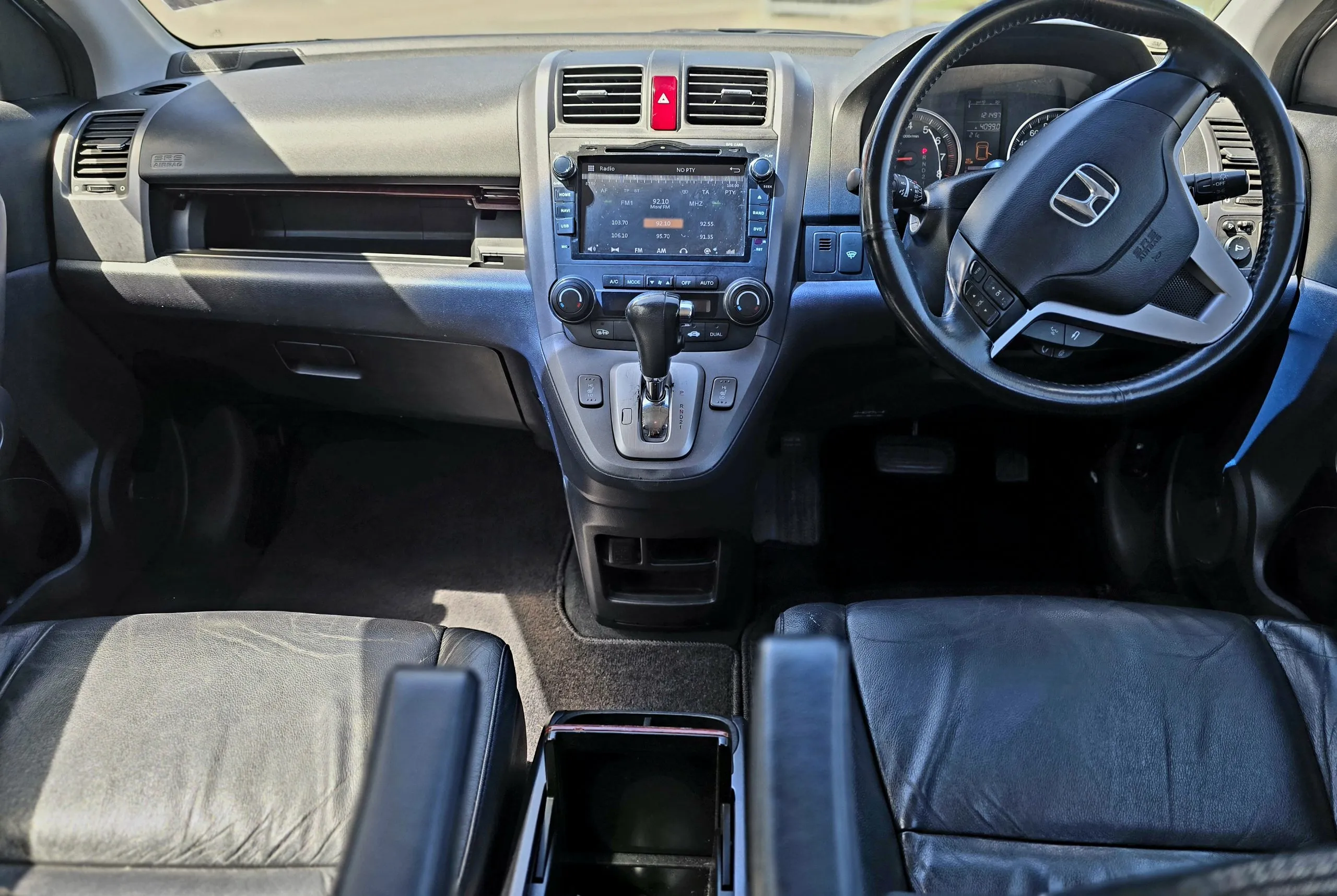 2007 Honda CR-V Hybrid – 121,400km’s Carousel 8