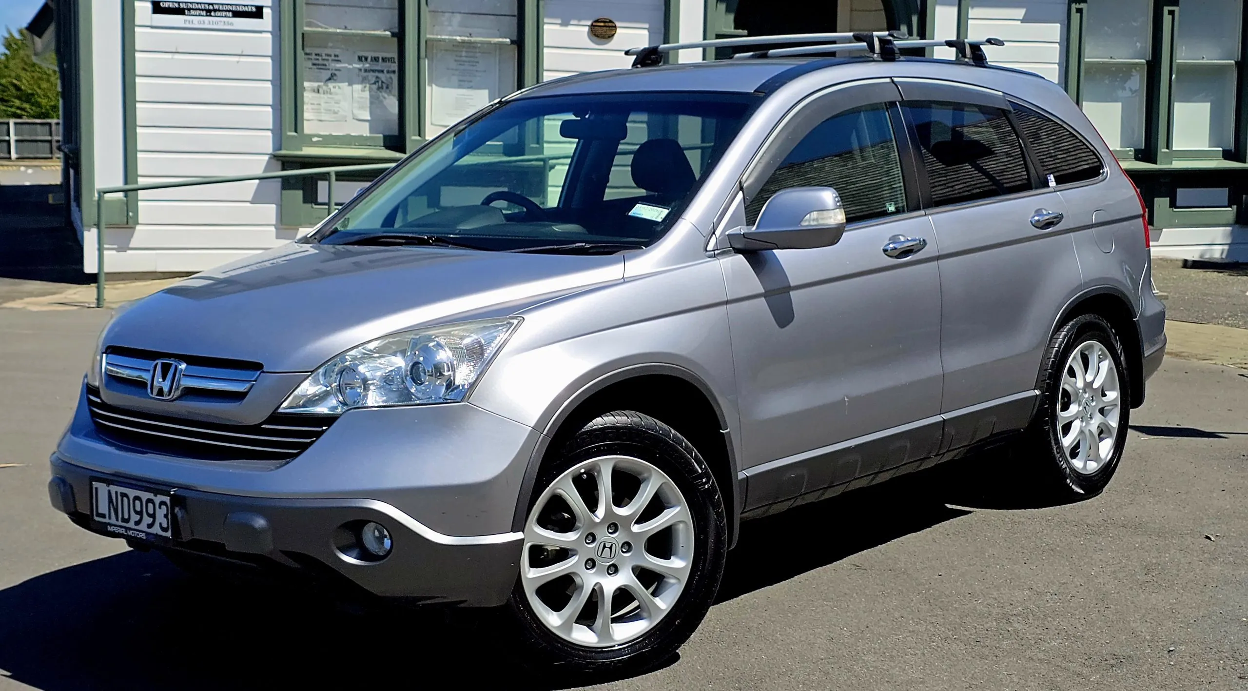 2007 Honda CR-V Hybrid – 121,400km’s Carousel 1
