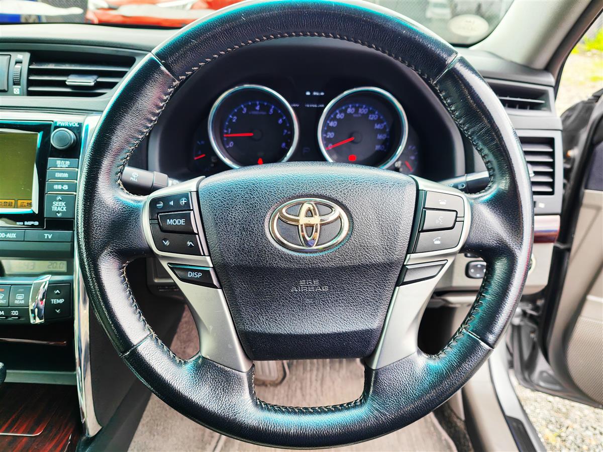 2010 Toyota Mark-X Reliable V6 Sedan – Comfort, Style & Performance Carousel 7