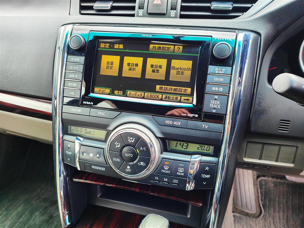 2010 Toyota Mark-X Reliable V6 Sedan – Comfort, Style & Performance Carousel 11