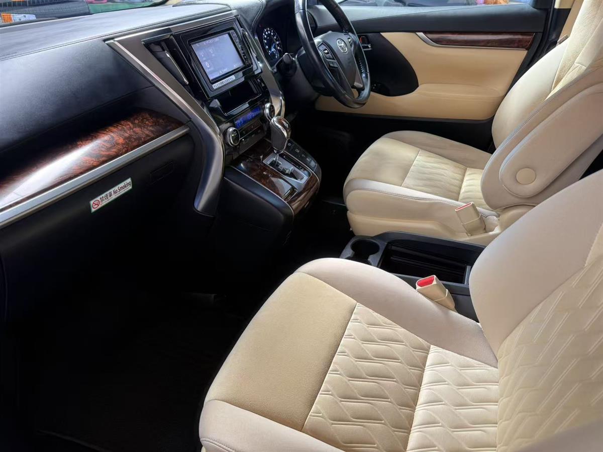 2018 Toyota Vellfire Carousel 15