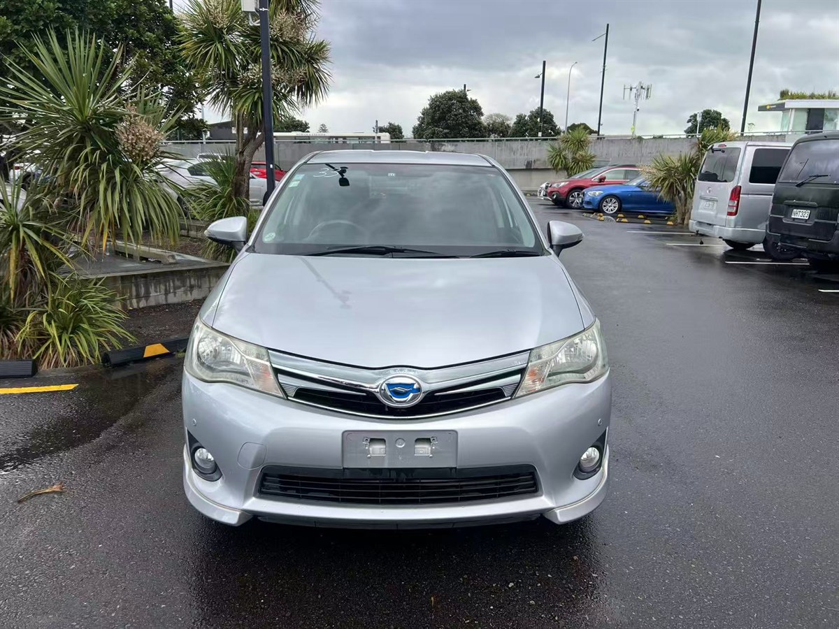 second hand 2013 Toyota Corolla Fielder Hybrid for sale NZ Collage 1