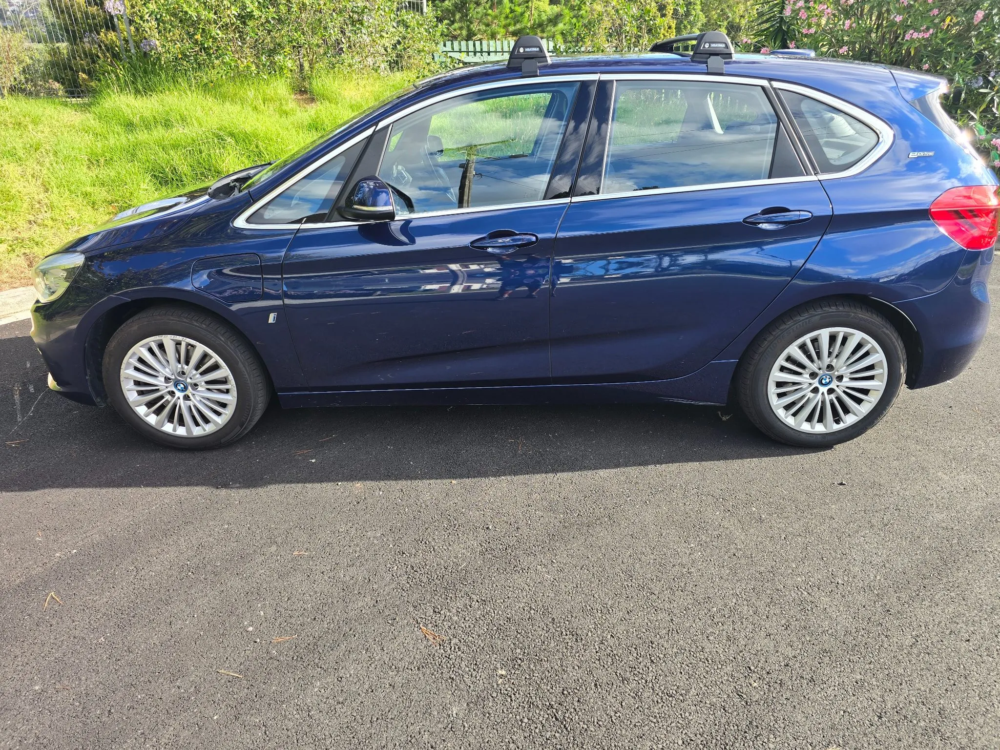 2017 BMW 225xe BMW series Carousel 13