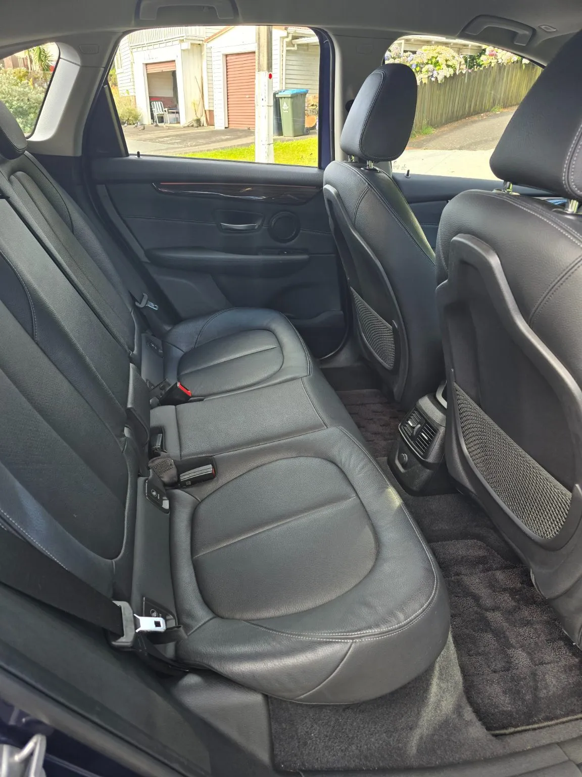 2017 BMW 225xe BMW series Carousel 6