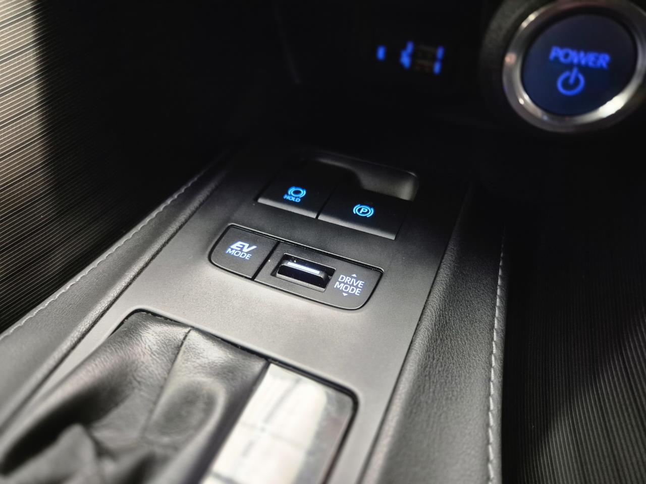2020 Toyota Harrier HYBRID G Carousel 4