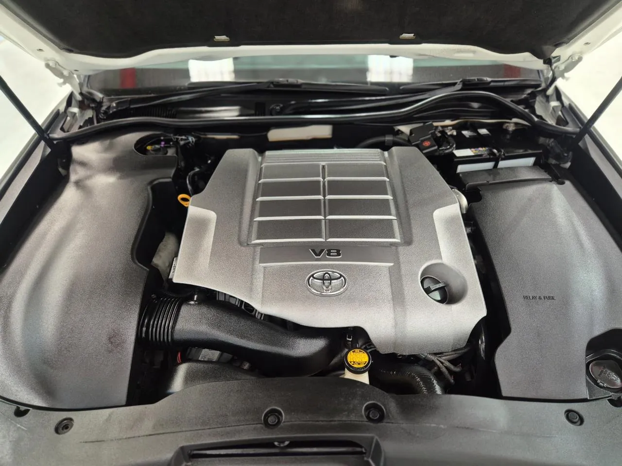 2011 Toyota Crown Majesta A Type V8 For Sale ! Carousel 4