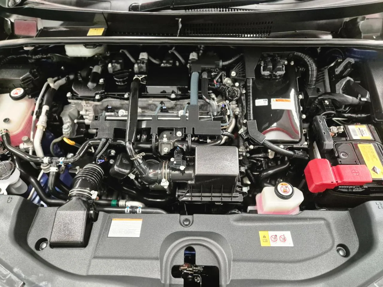 2016 Toyota Prius Carousel 11