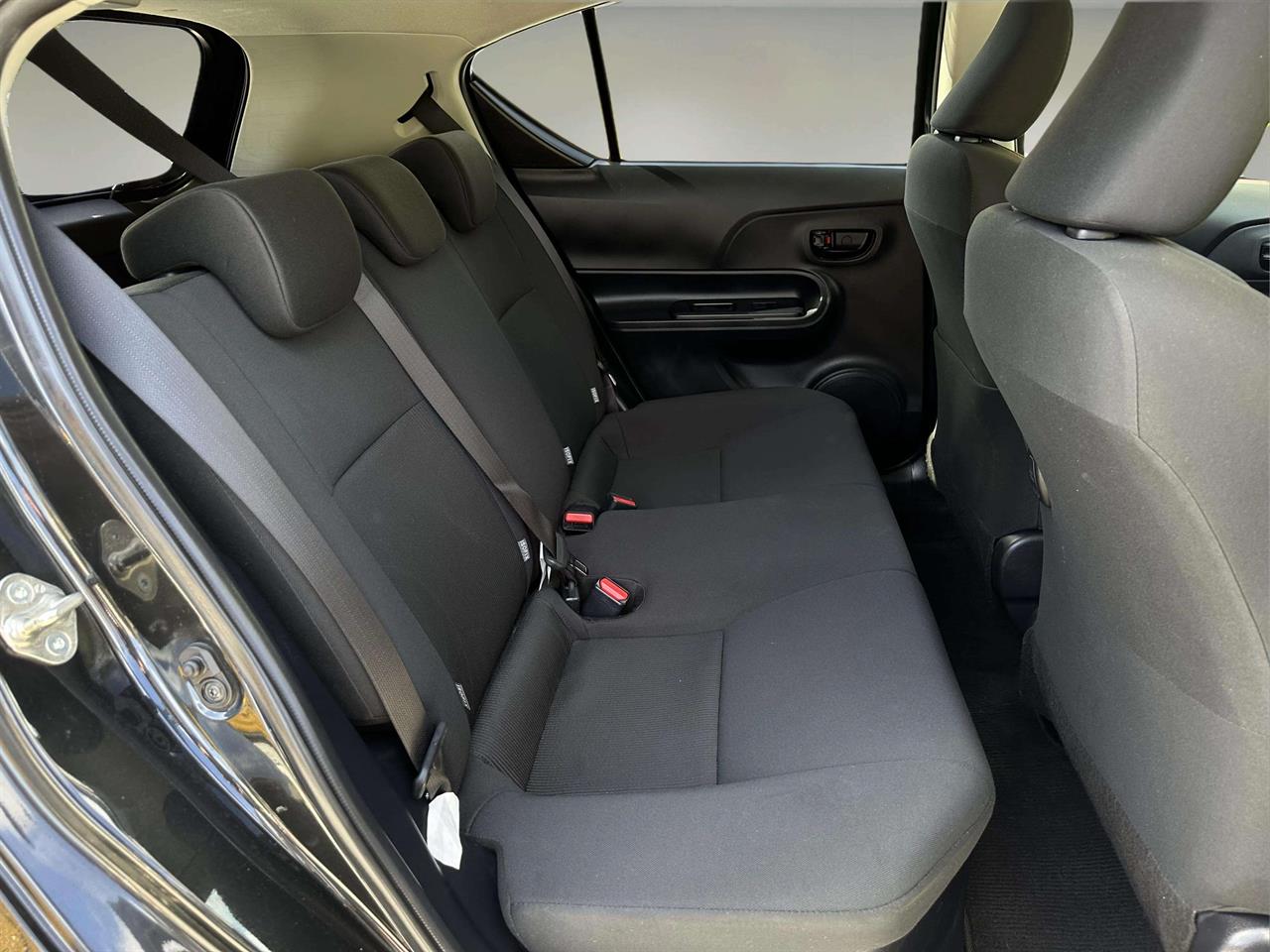 second hand 2018 Toyota AQUA S STYLE BLACK PUSH START for sale NZ Collage 1