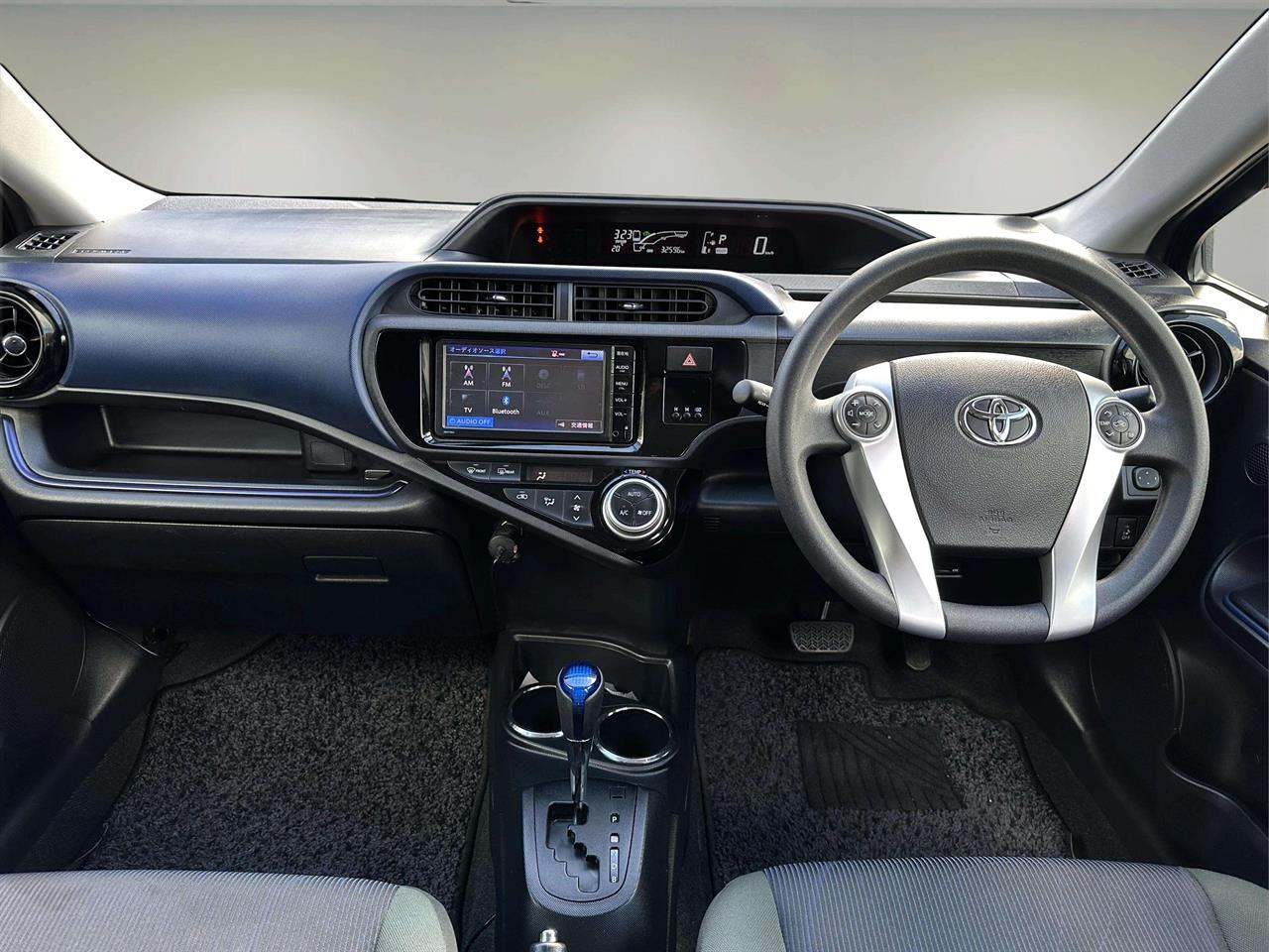 second hand 2015 Toyota AQUA S PUSH START for sale NZ Collage 2