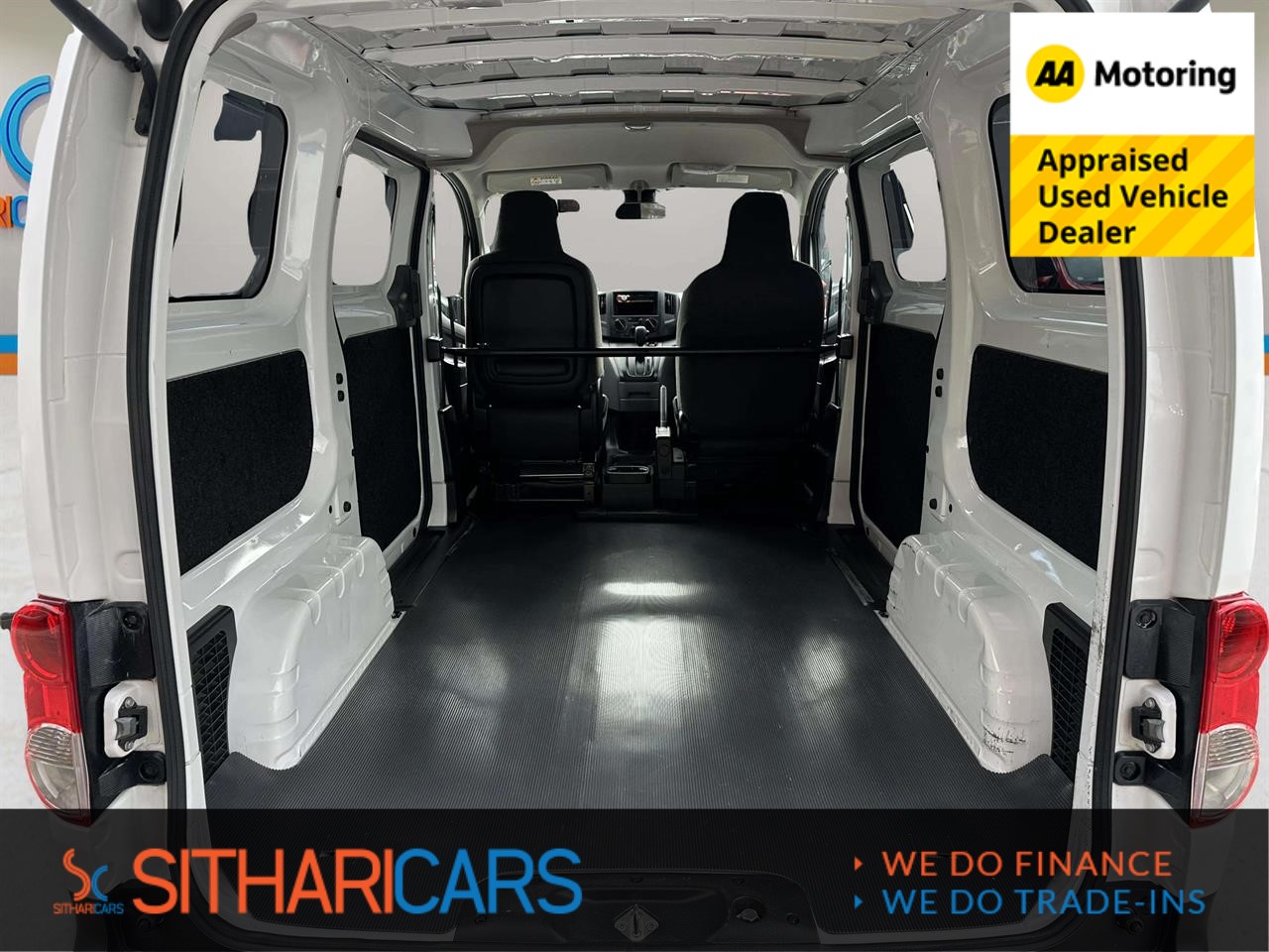 2021 Nissan NV200 DX Collage 1