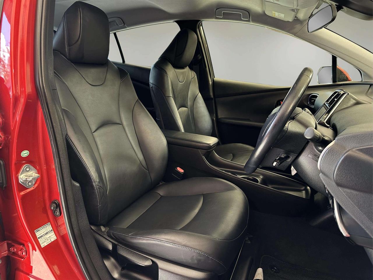 second hand 2015 Toyota Prius S TOURING SELECTION for sale NZ Collage 2