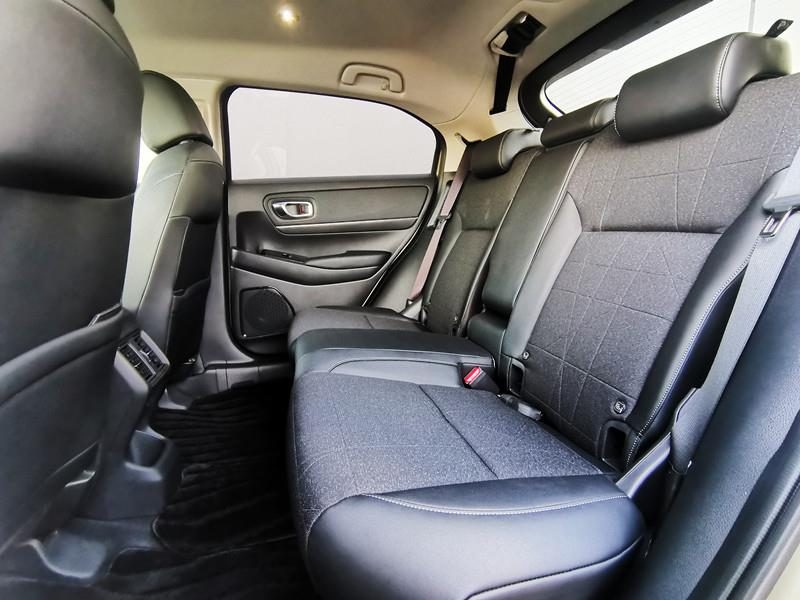 2021 Honda Vezel Z AWD High Spec / SALE!! Carousel 8