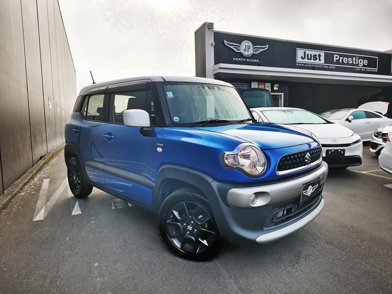 2021 Suzuki XBee Hybrid, Two-Tone Crossover Carousel 10