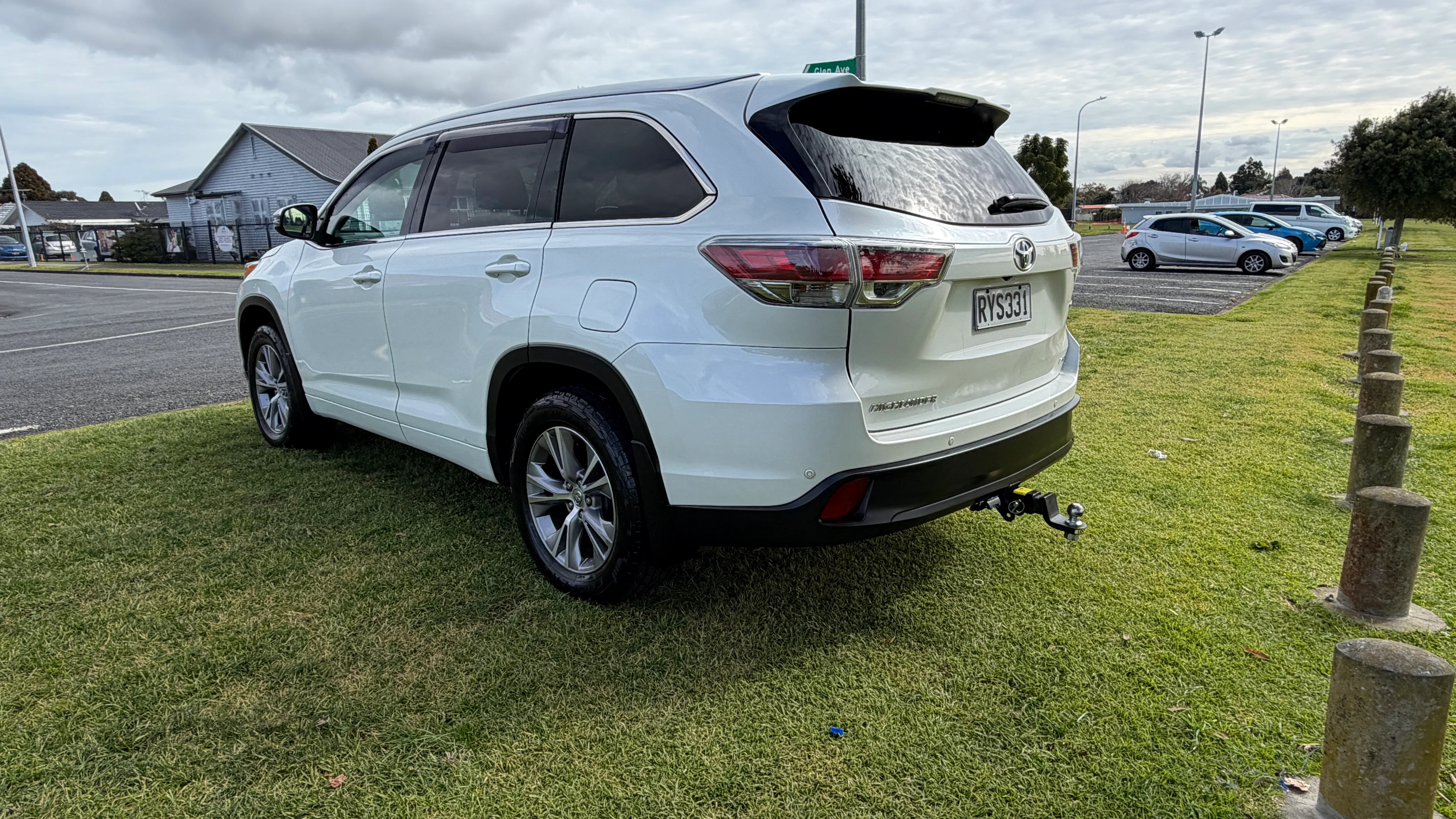 2014 Toyota Highlander GXL Model Carousel 7