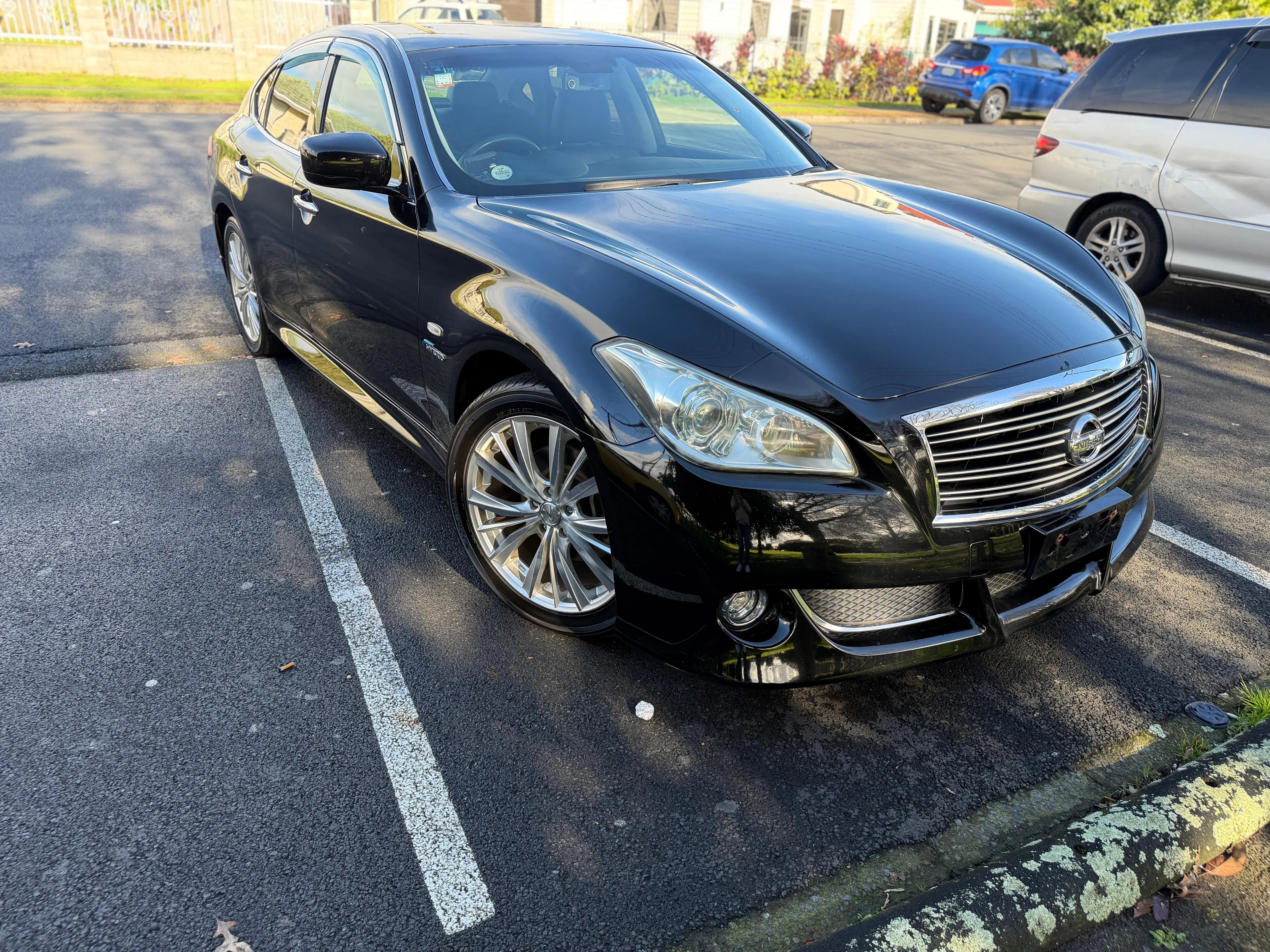 NISSAN FUGA HYBRID V6