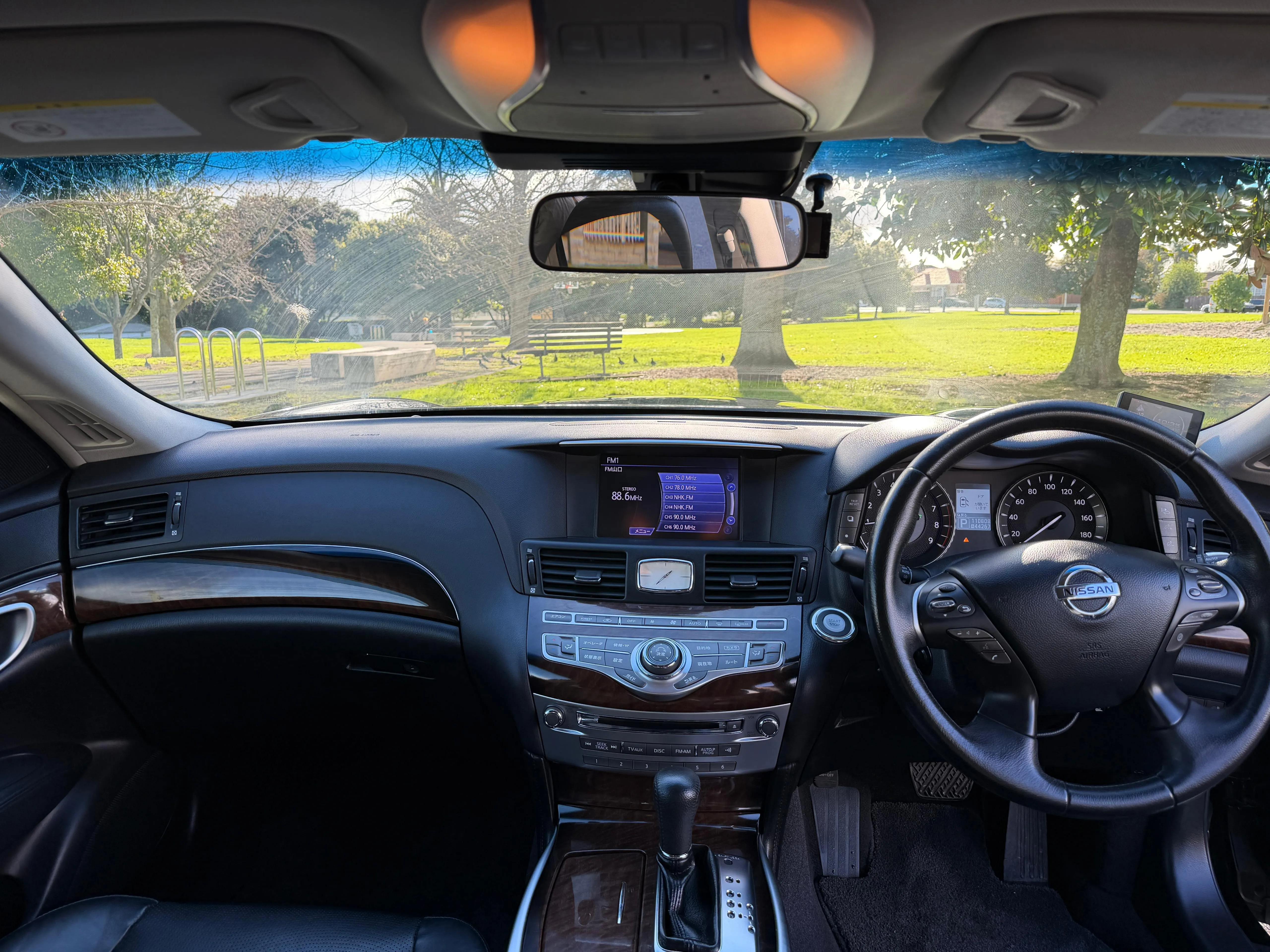 NISSAN FUGA HYBRID V6 Carousel 10