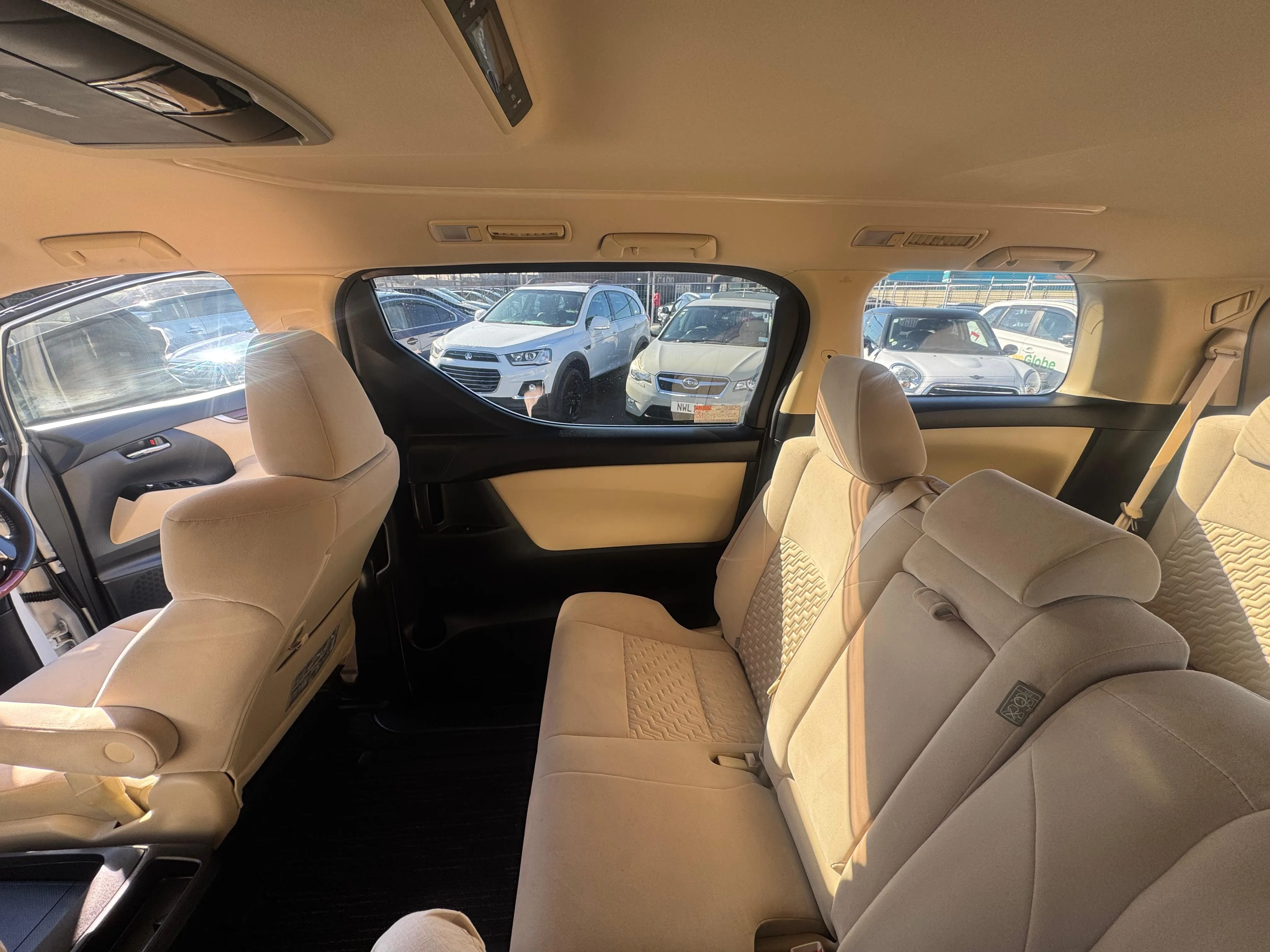 TOYOTA VELLFIRE 2017 Carousel 7