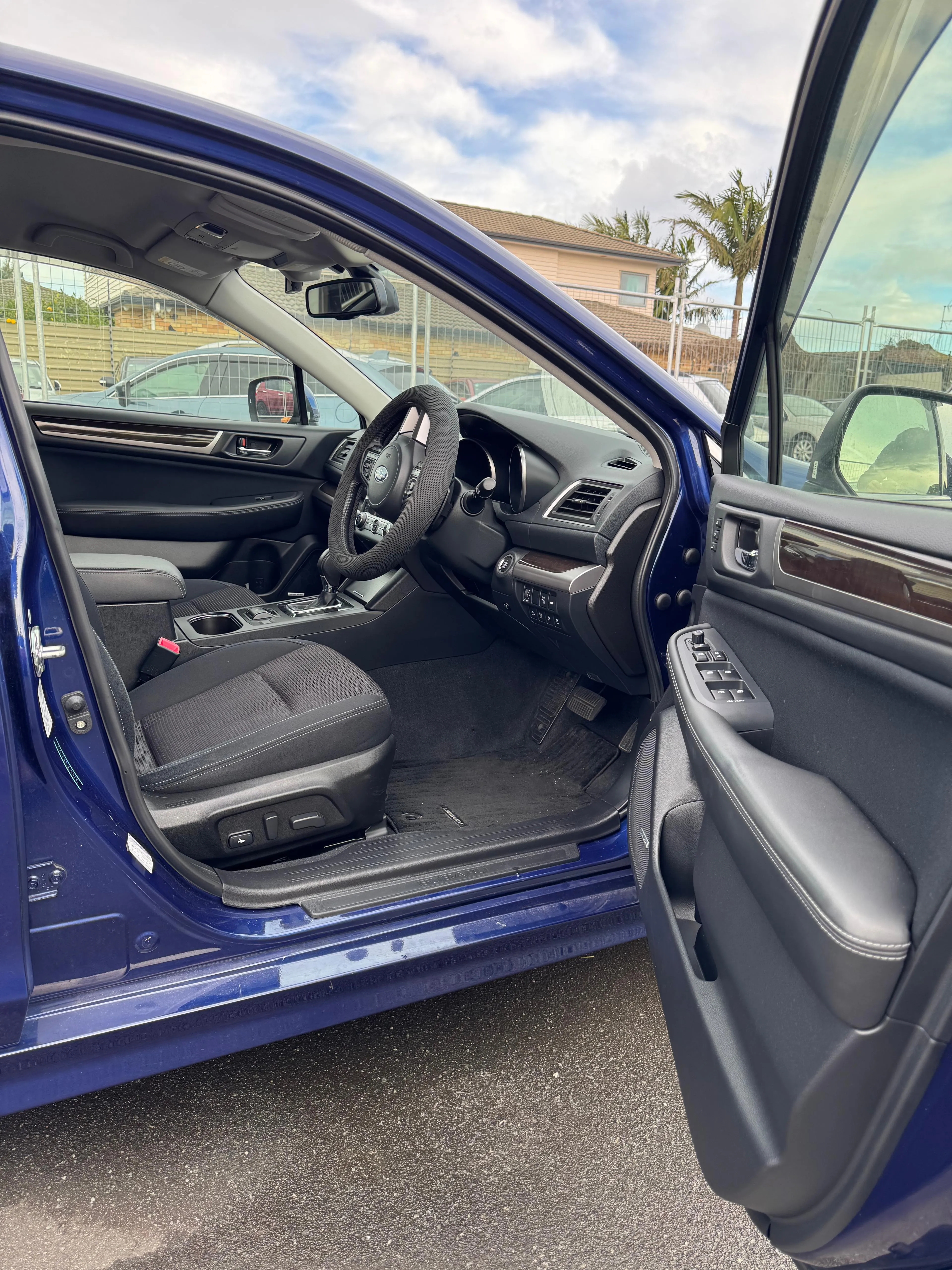 SUBARU LEGACY B4 2015 Carousel 8