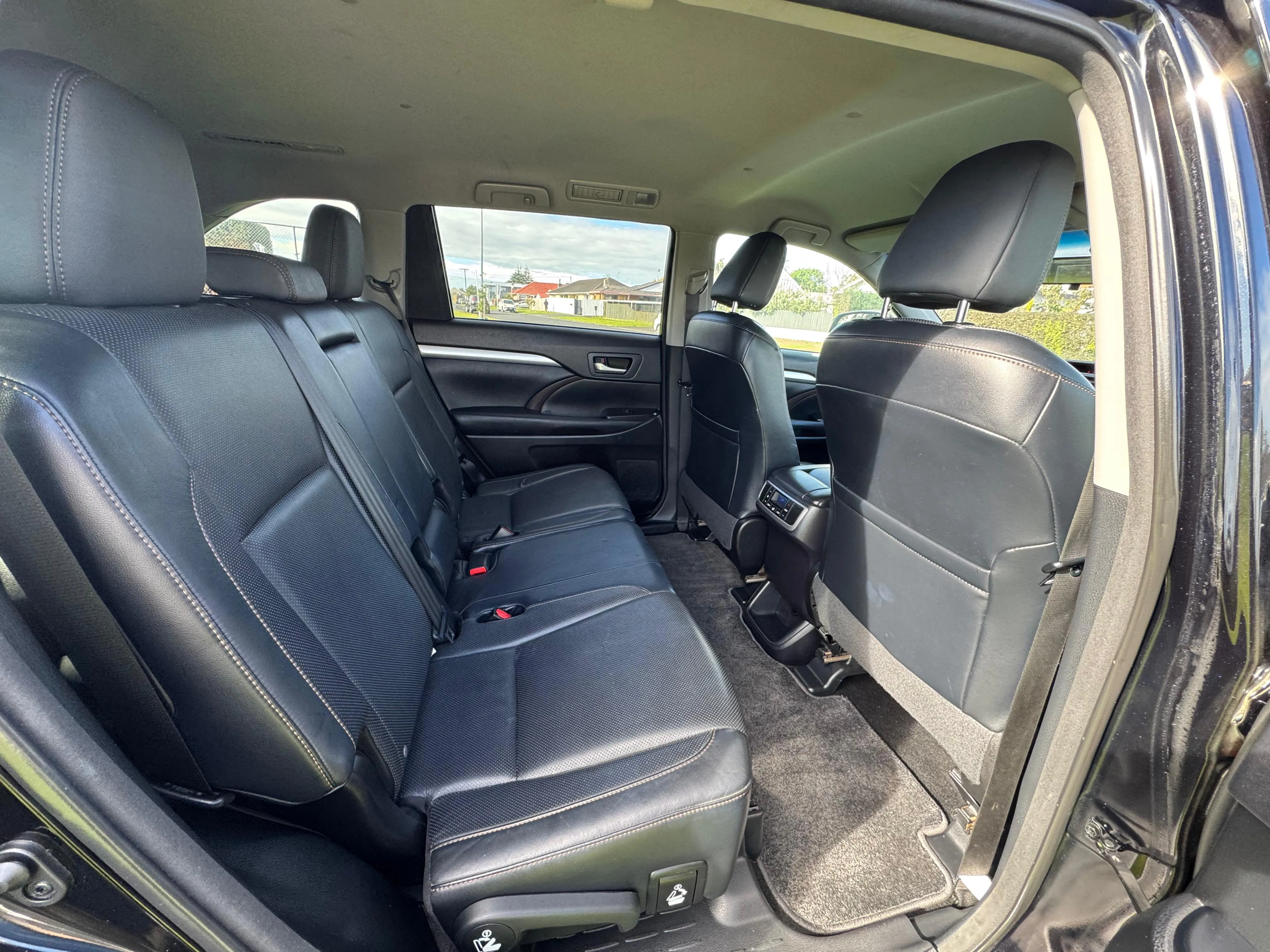 TOYOTA HIGHLANDER GXL 2015 AWD Carousel 13