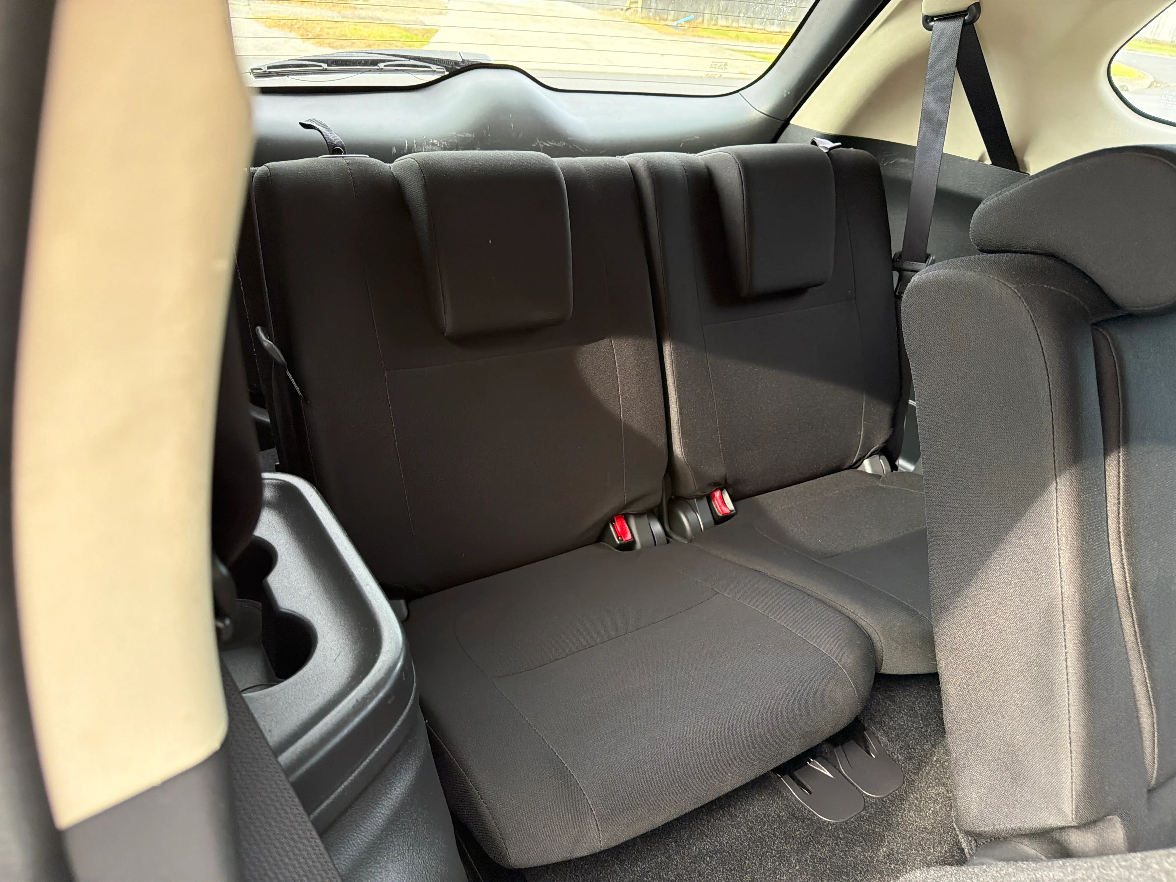 Mitsubishi Outlander 2019/7 Seater  Carousel 10