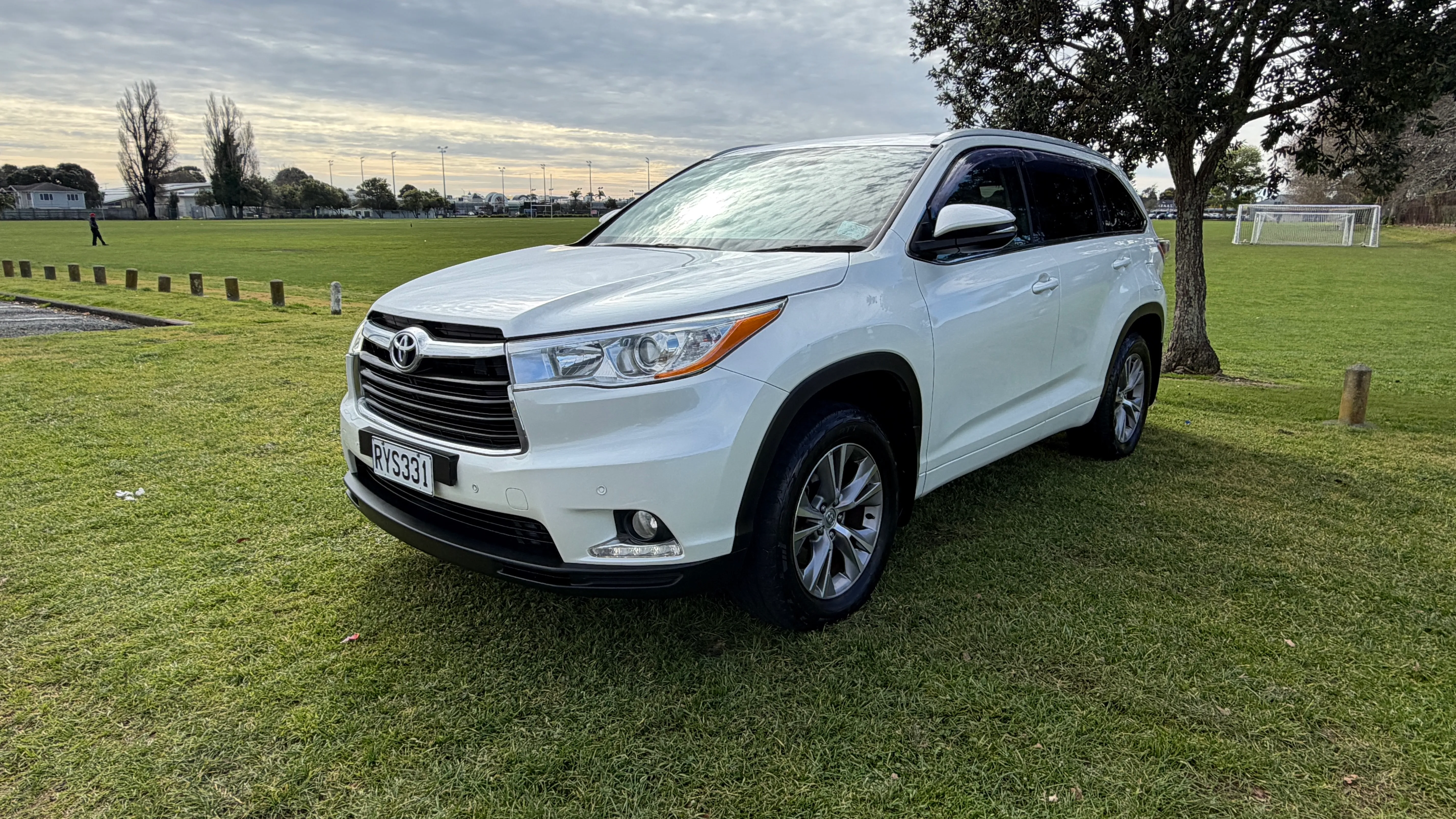 2014 Toyota Highlander GXL Model Carousel 5