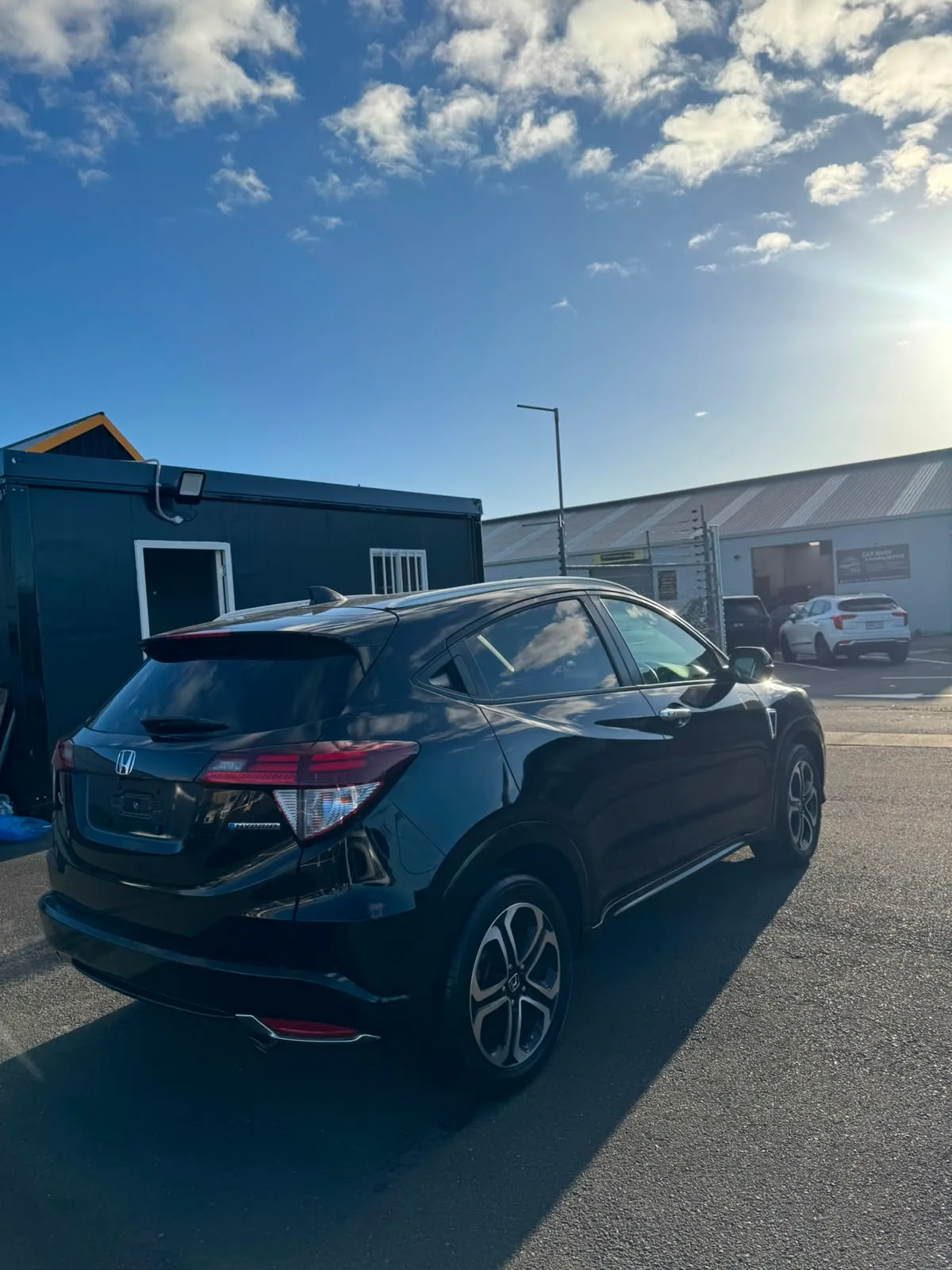 Honda Vezel Z Hybrid 2015 Carousel 5