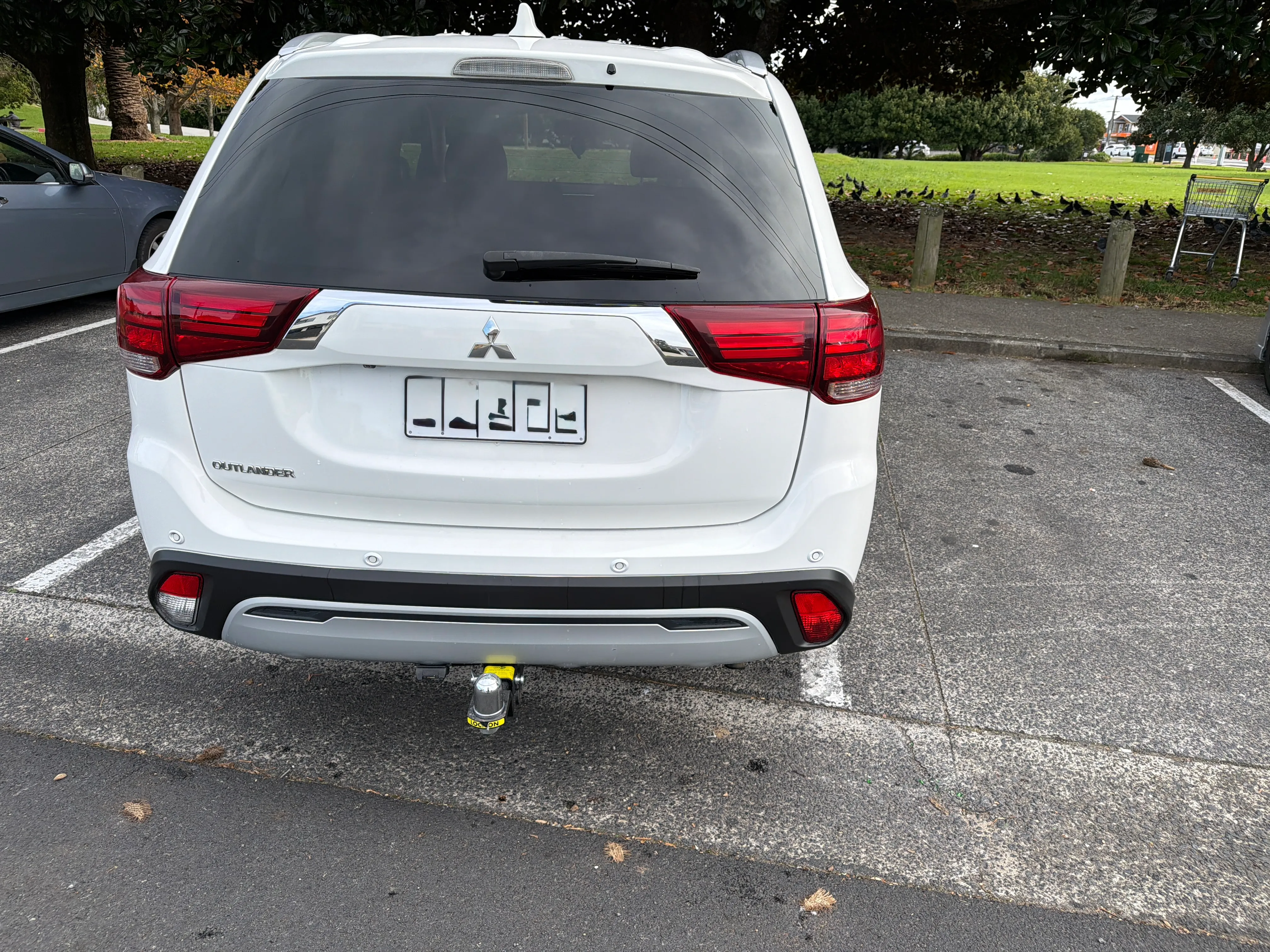 Mitsubishi Outlander 2019/7 Seater  Carousel 13