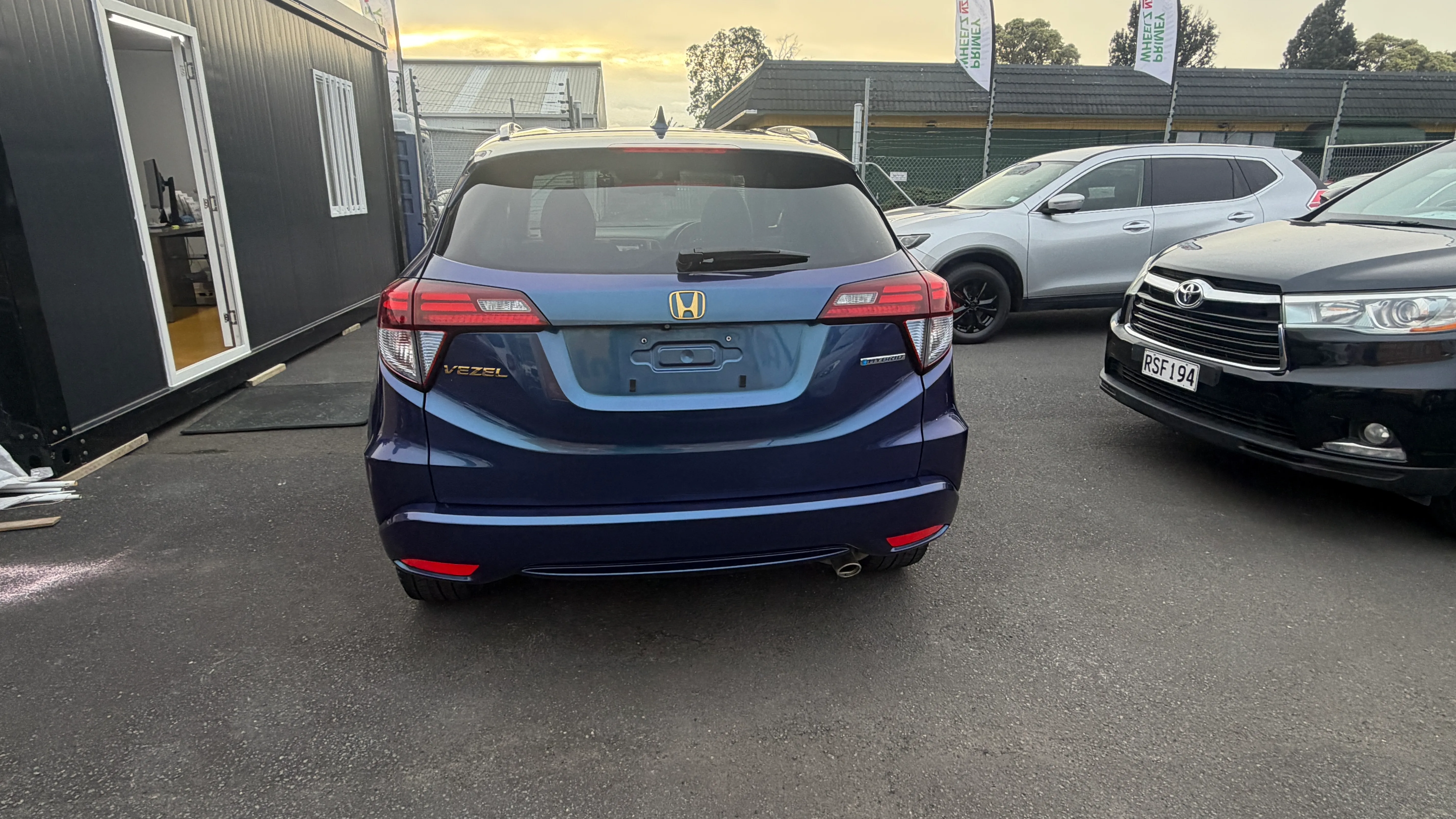 Honda vezel 2014 Z Model Hybrid Carousel 5