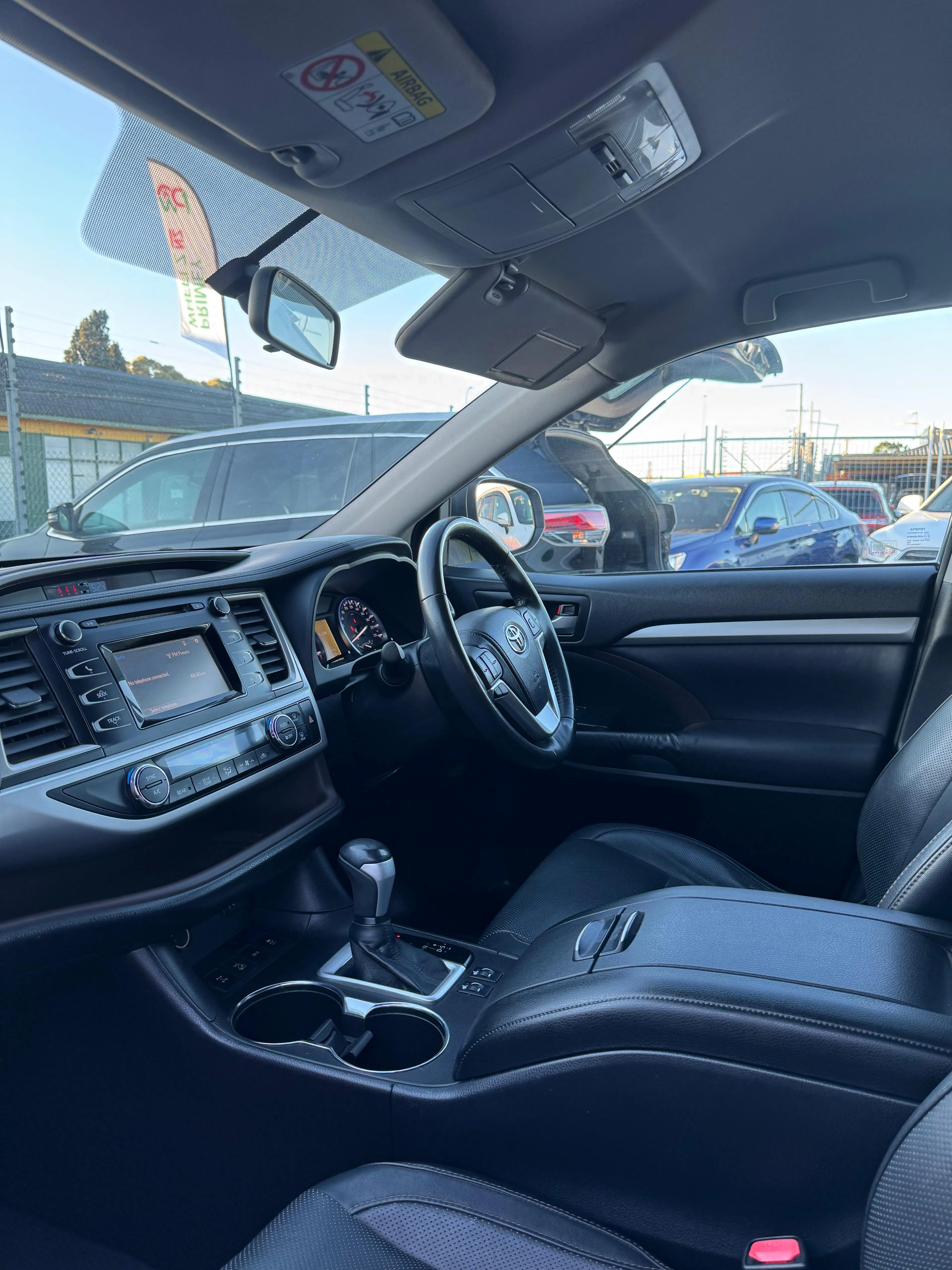 TOYOTA HIGHLANDER GXL AWD Carousel 9
