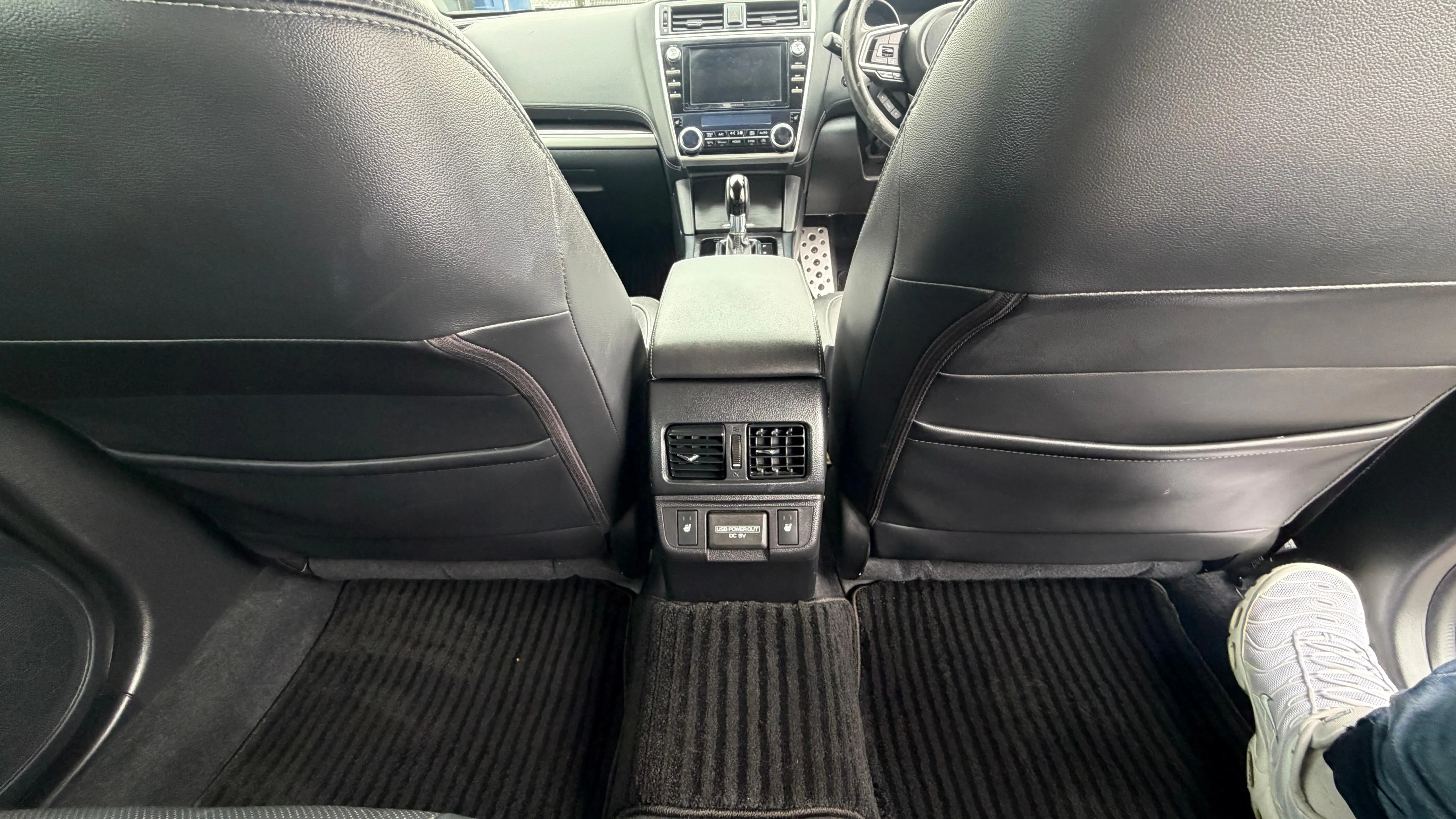 SUBARU OUTBACK AWD 2017 Carousel 12