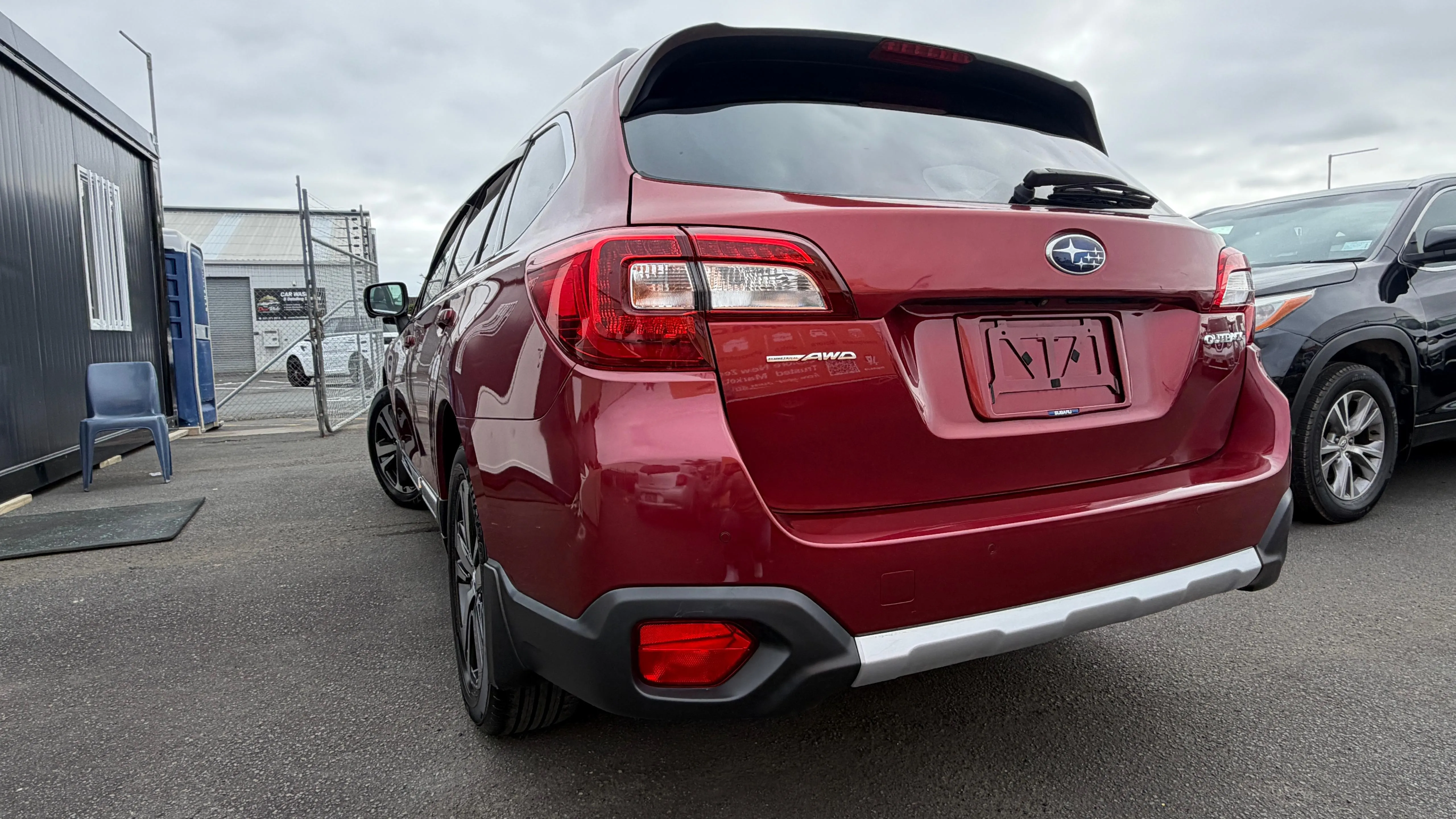 SUBARU OUTBACK AWD 2017 Carousel 10