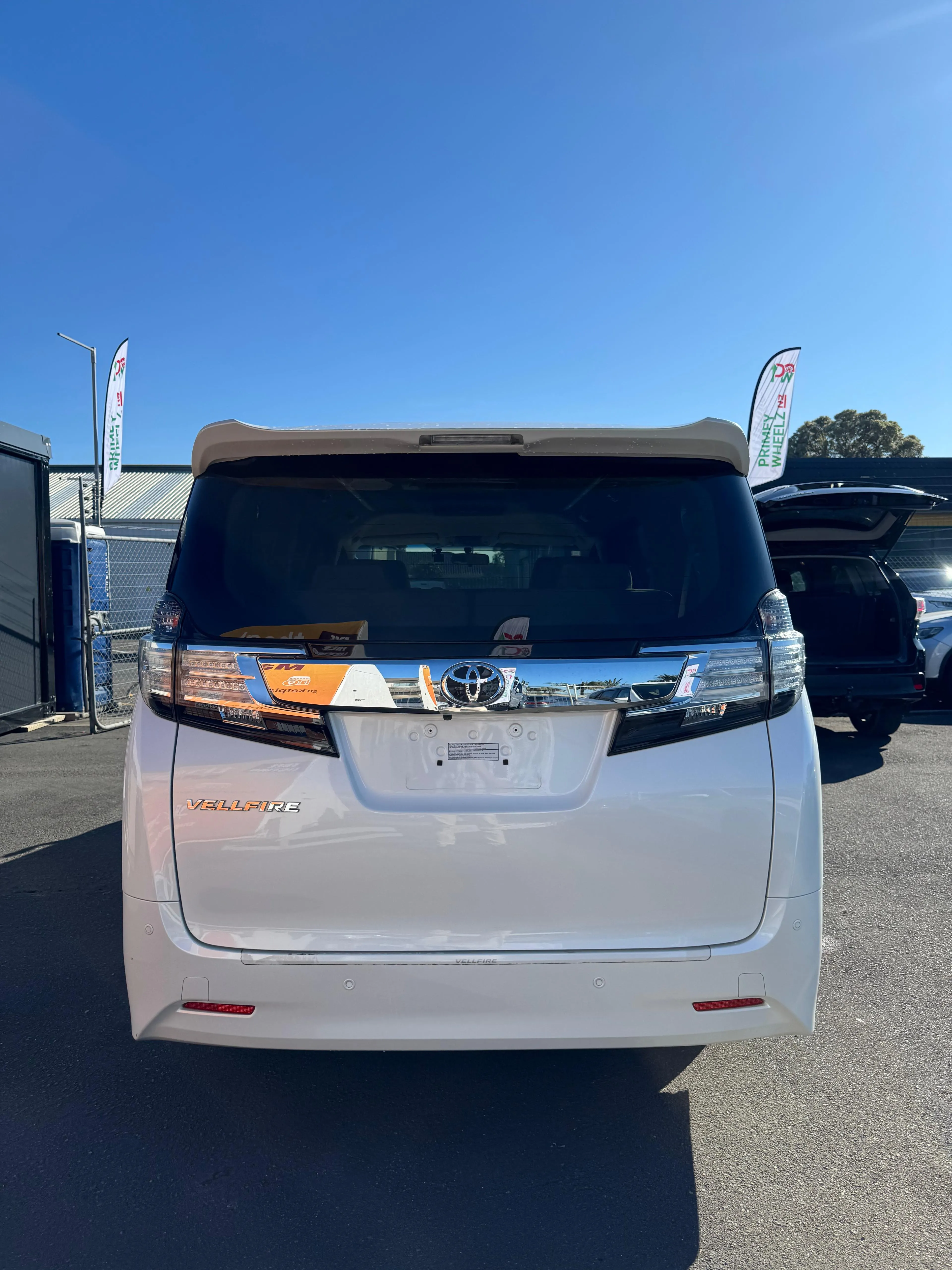 TOYOTA VELLFIRE 2017 Carousel 9