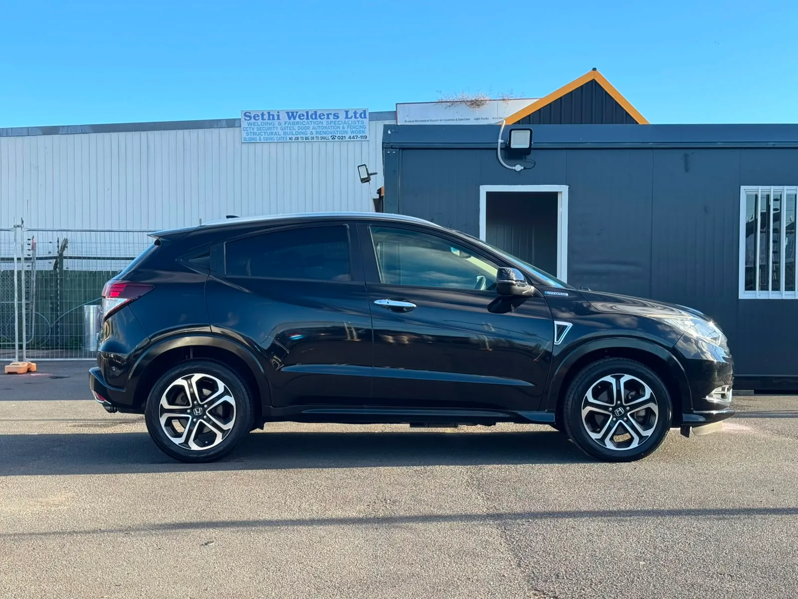 Honda Vezel Z Hybrid 2015 Carousel 6