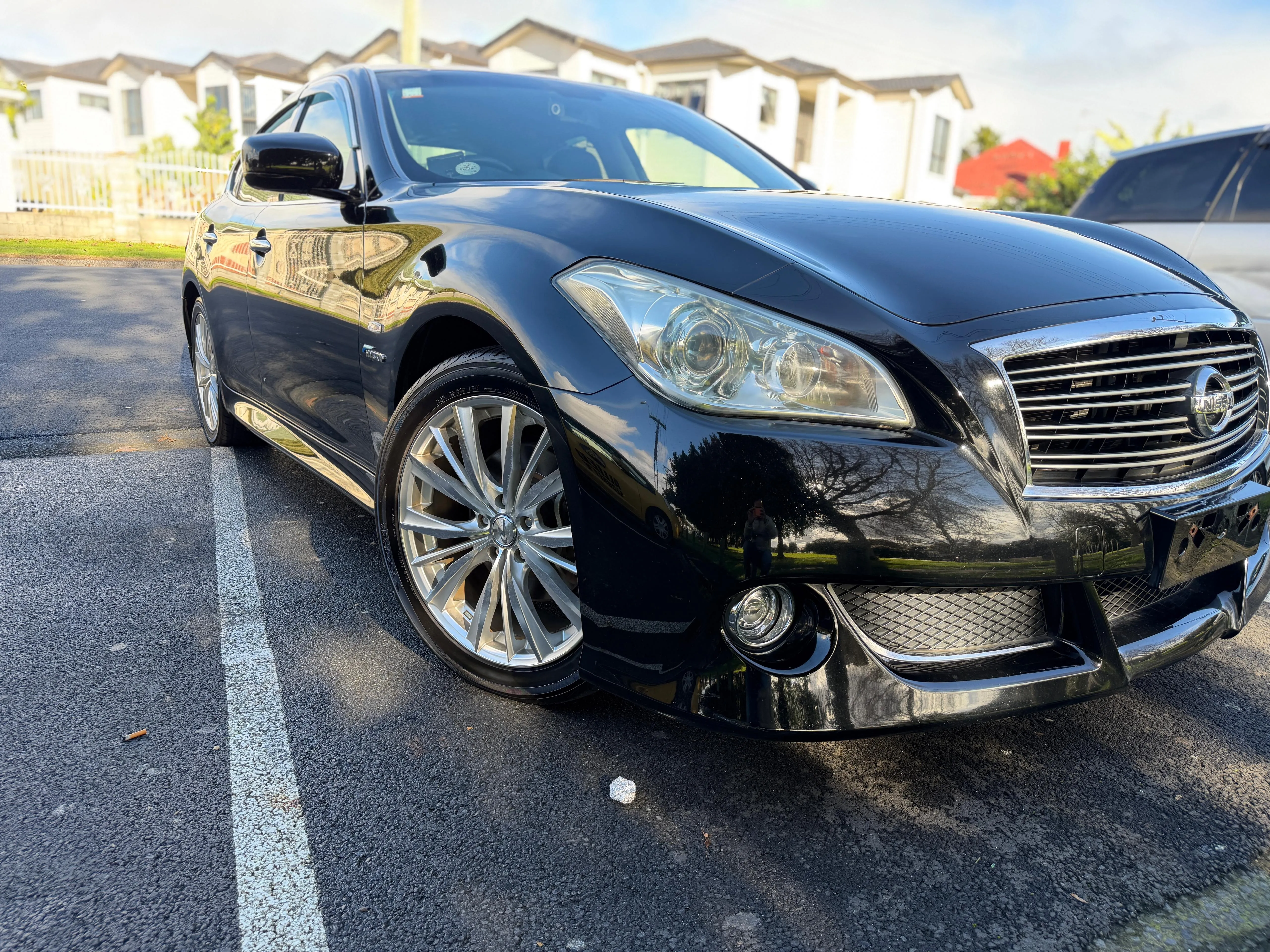 NISSAN FUGA HYBRID V6 Carousel 1