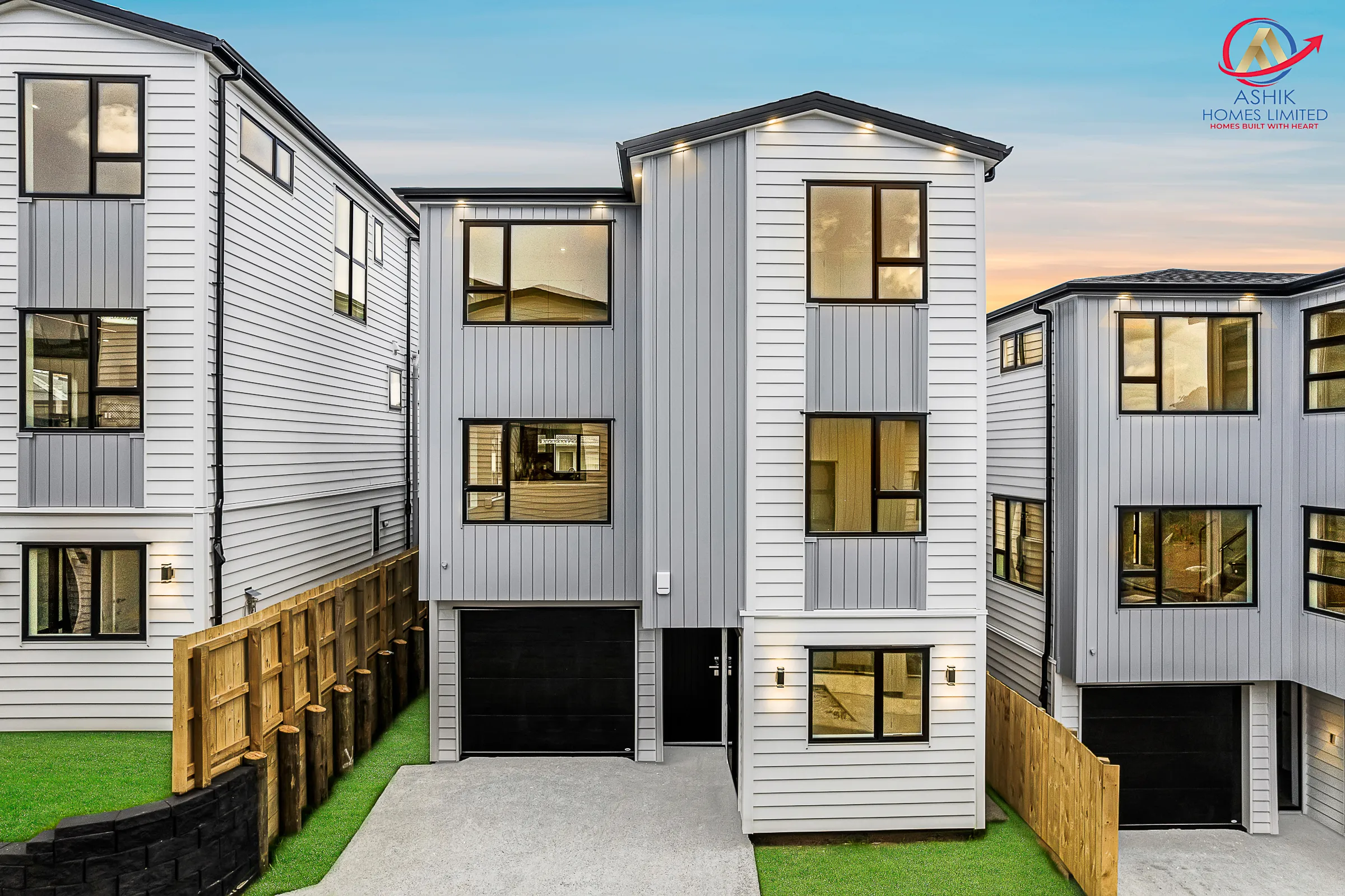 Love & Luxury MANUREWA