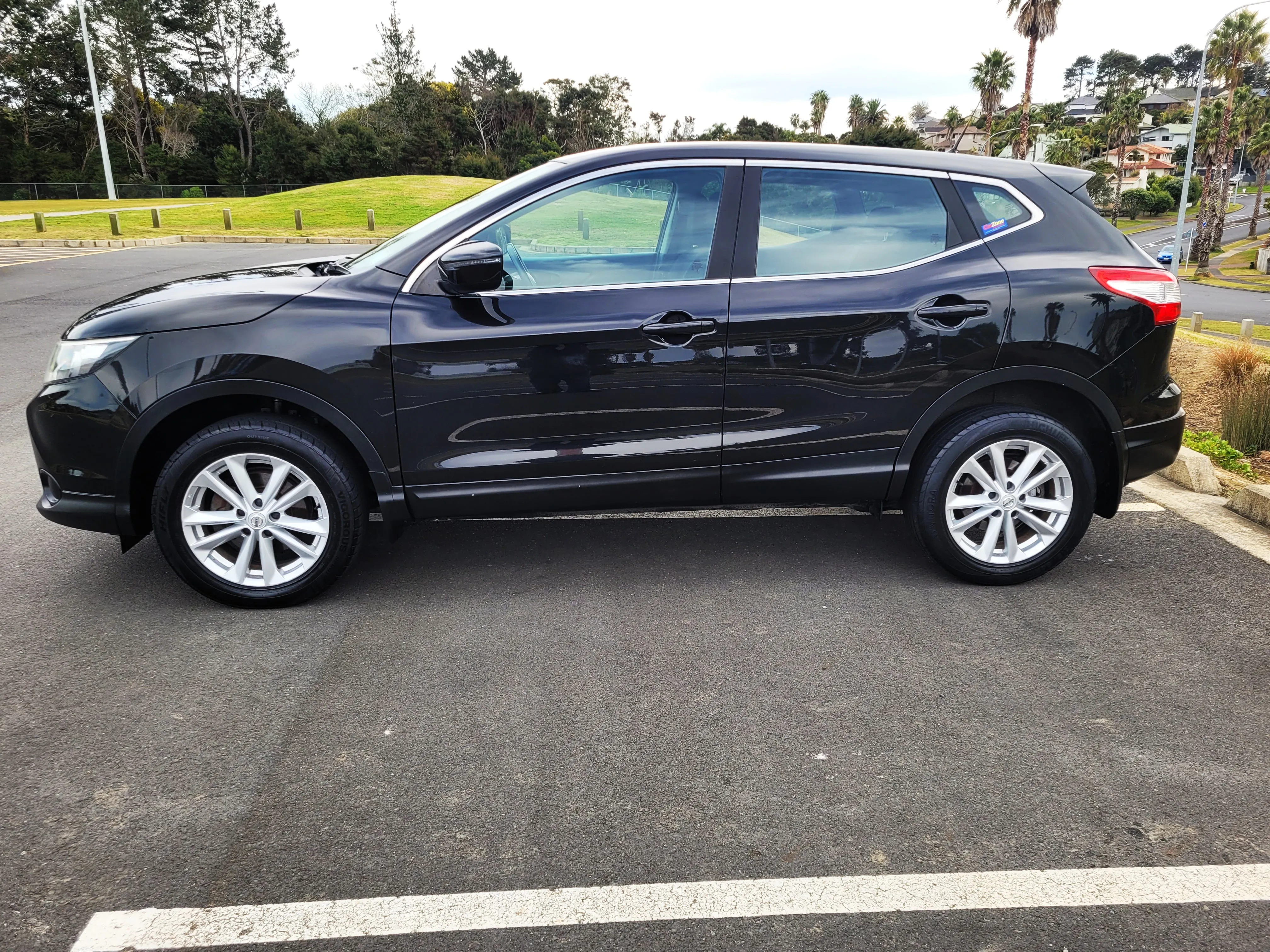 2016 Nissan Qashqai ST 2.0P (NZ) Carousel 3