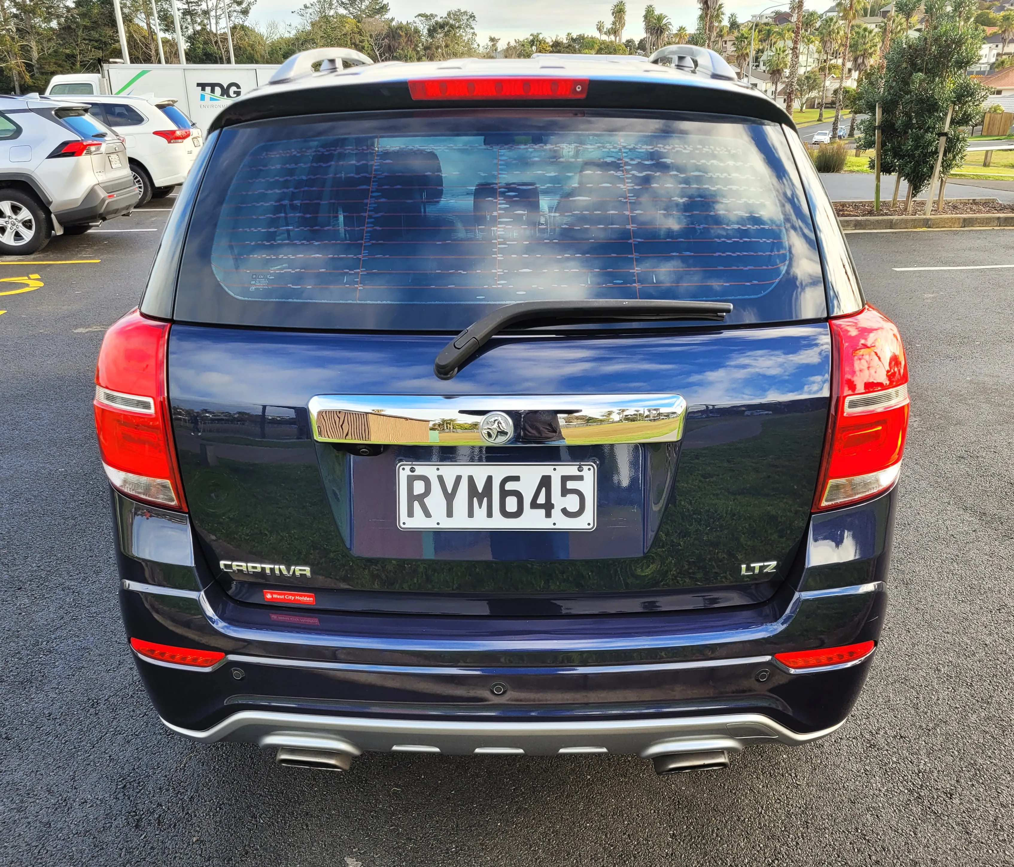 2016 Holden Captiva LTZ 3.0 V6 7 seater Carousel 6