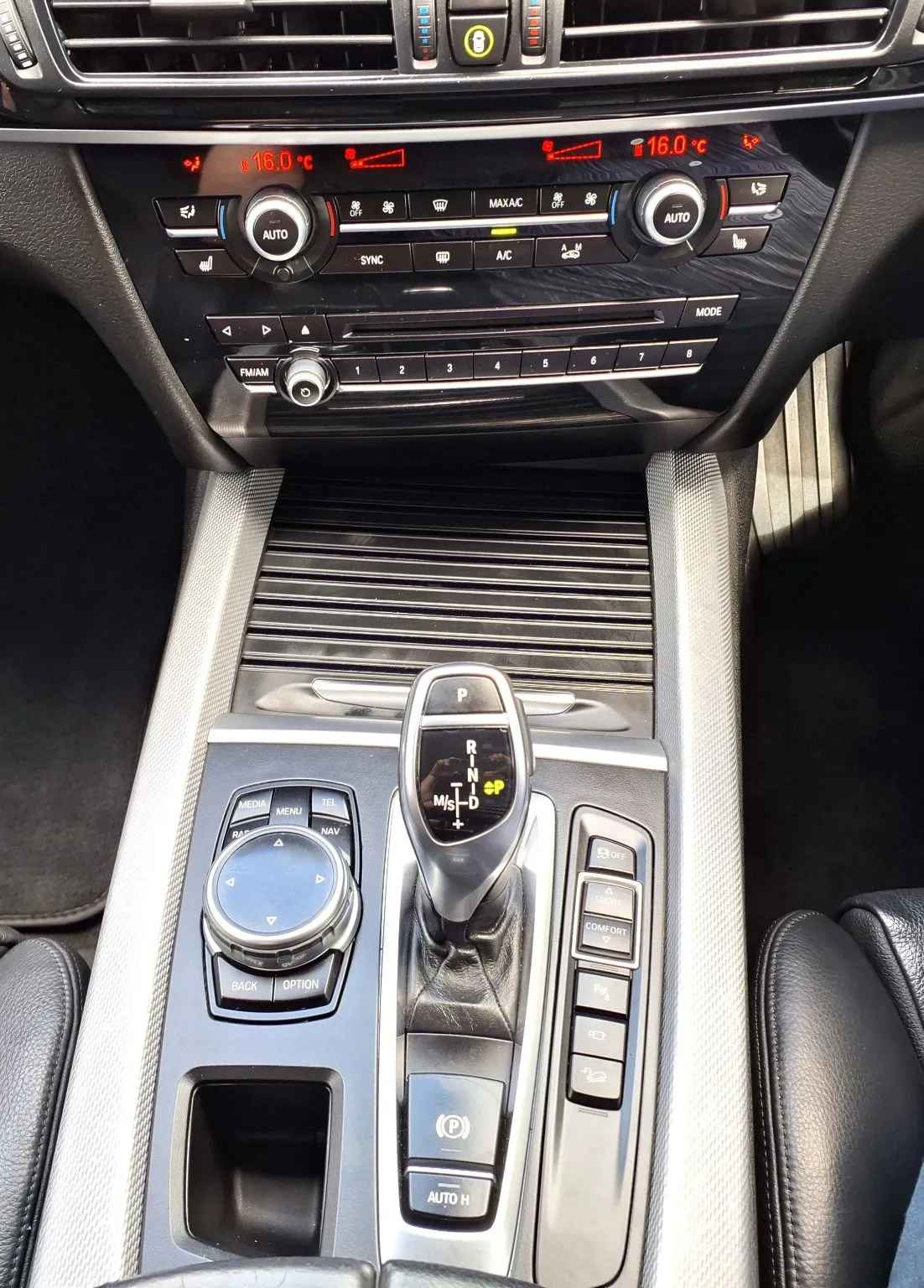 2015 BMW X5 XDRIVE 30D M-SPORT (NZ) Carousel 18