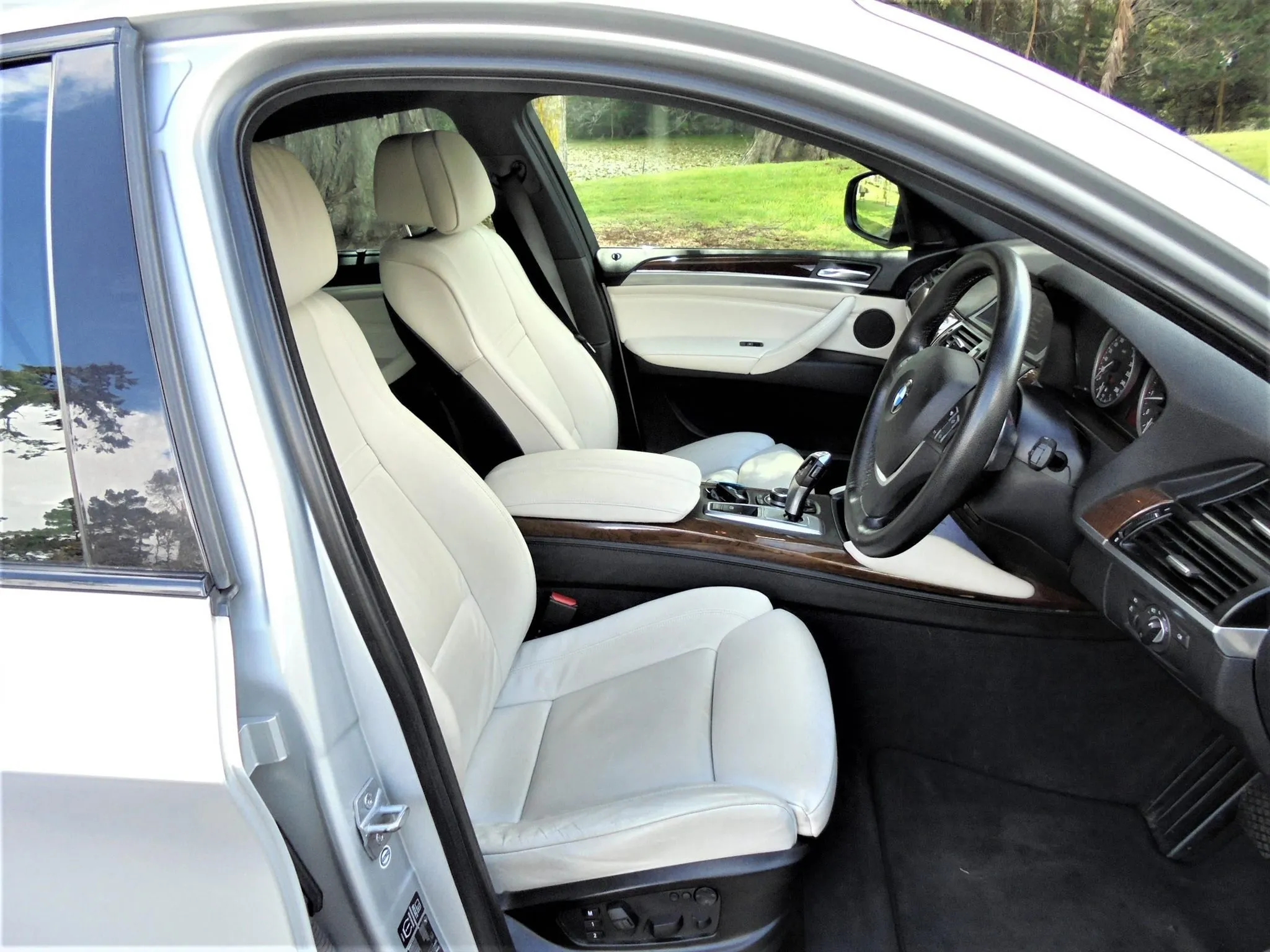 2013 BMW X6 3.0 XDRIVE 35i LOW KMS Carousel 12