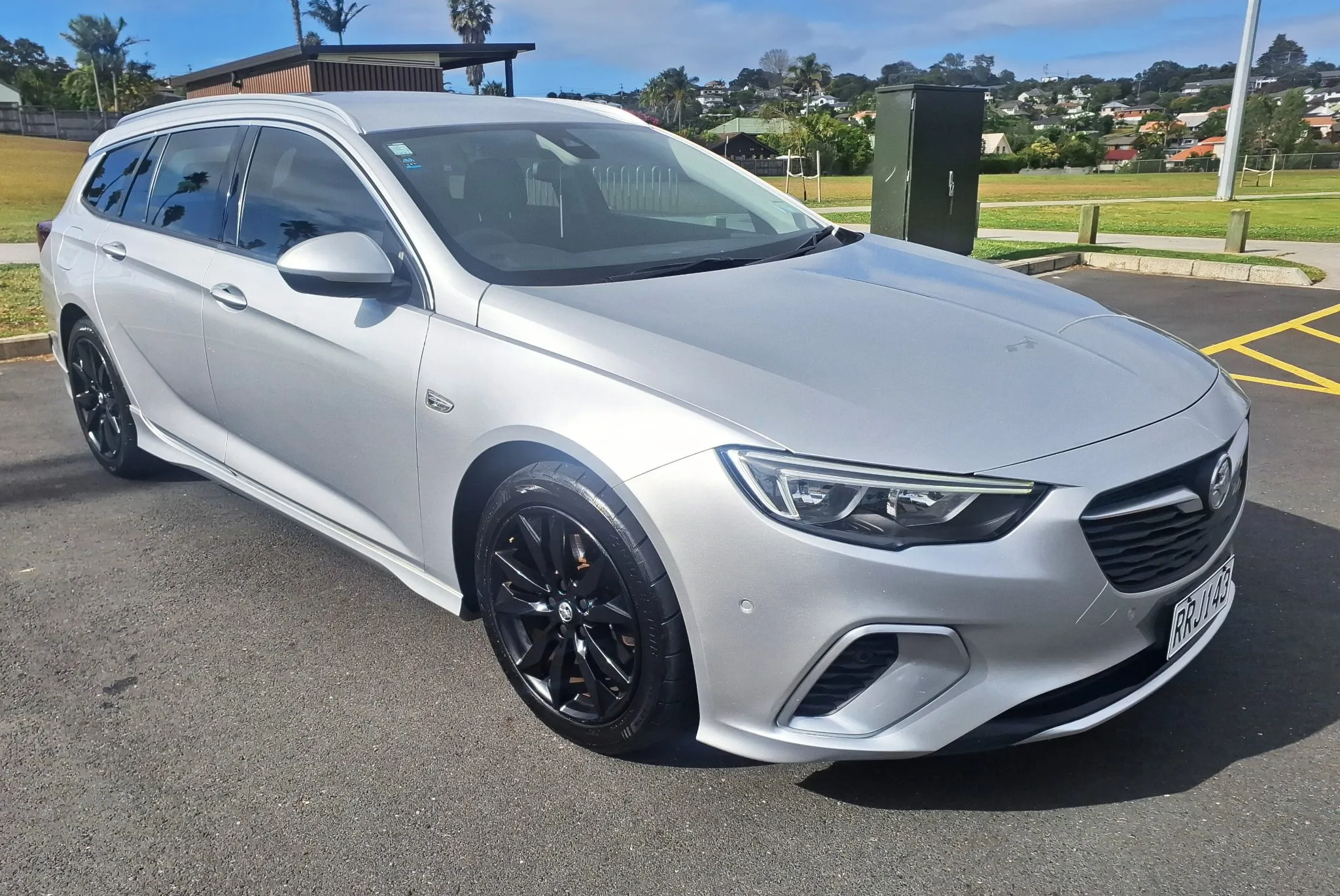 2018 COMMODORE RS WAGON 191KW (NZ) Carousel 9