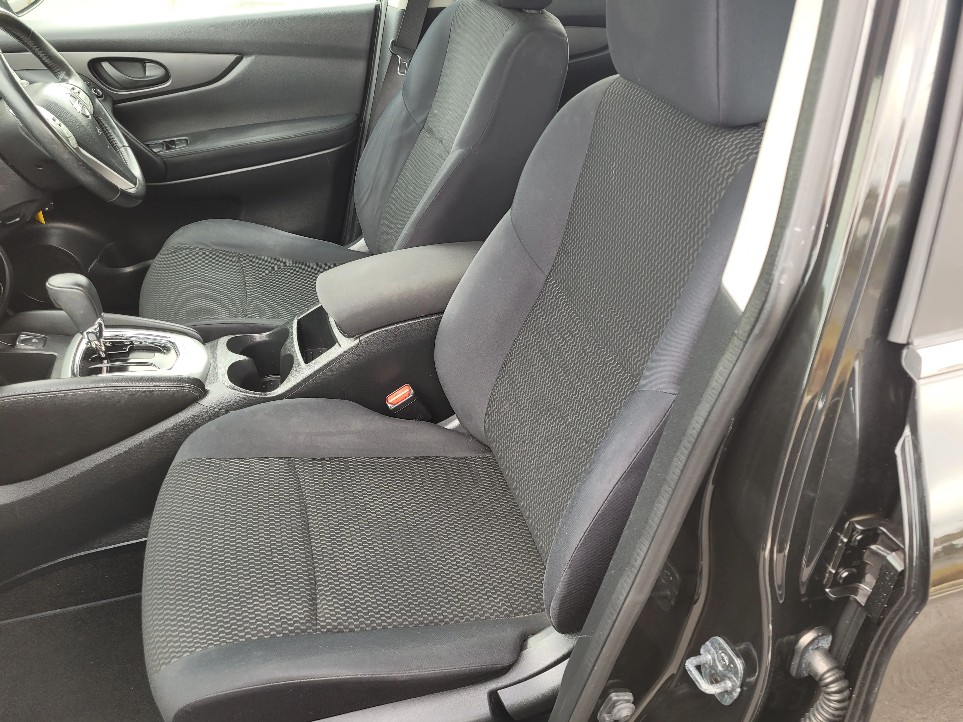 2016 Nissan Qashqai ST 2.0P (NZ) Carousel 17