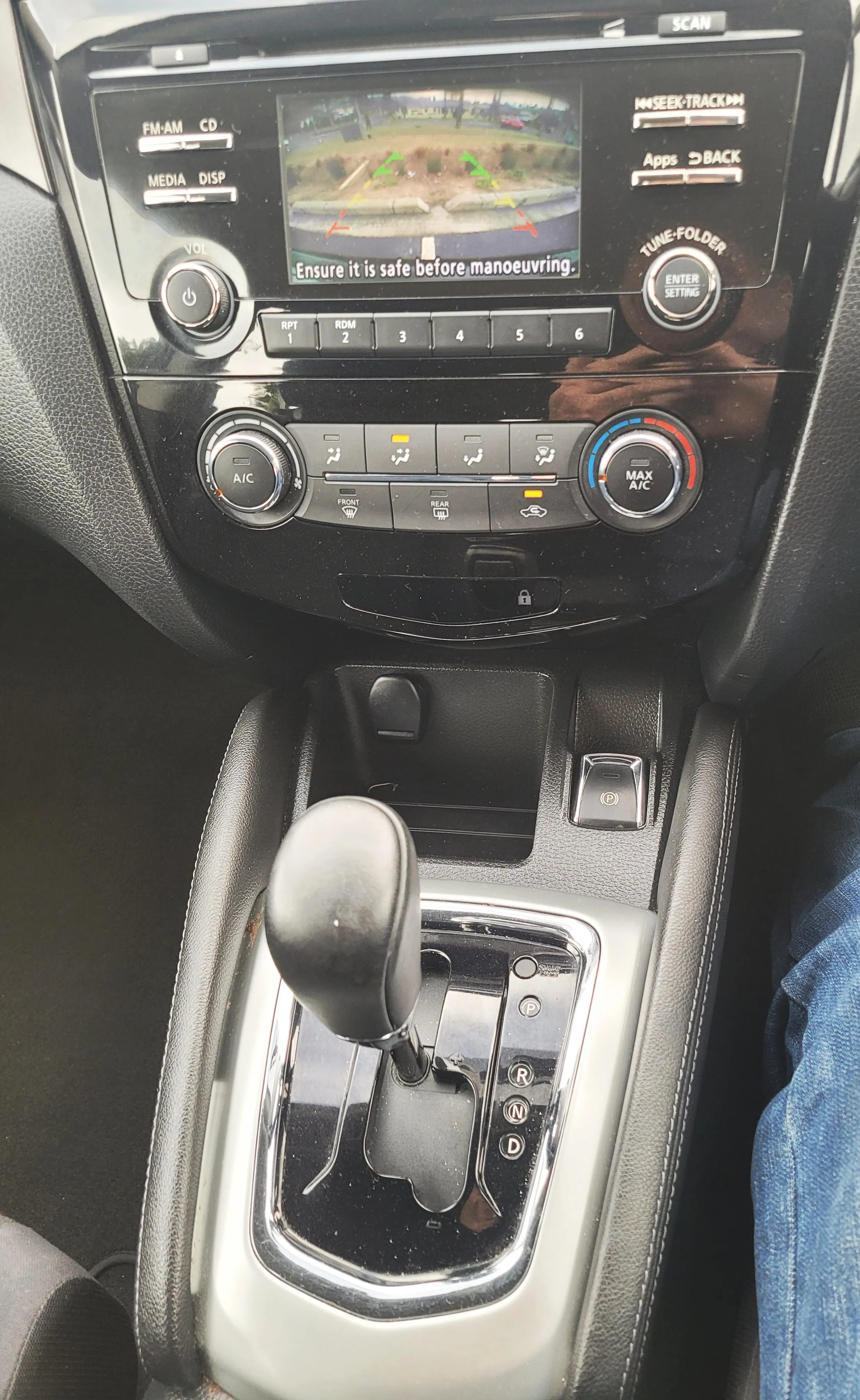 2016 Nissan Qashqai ST 2.0P (NZ) Carousel 18