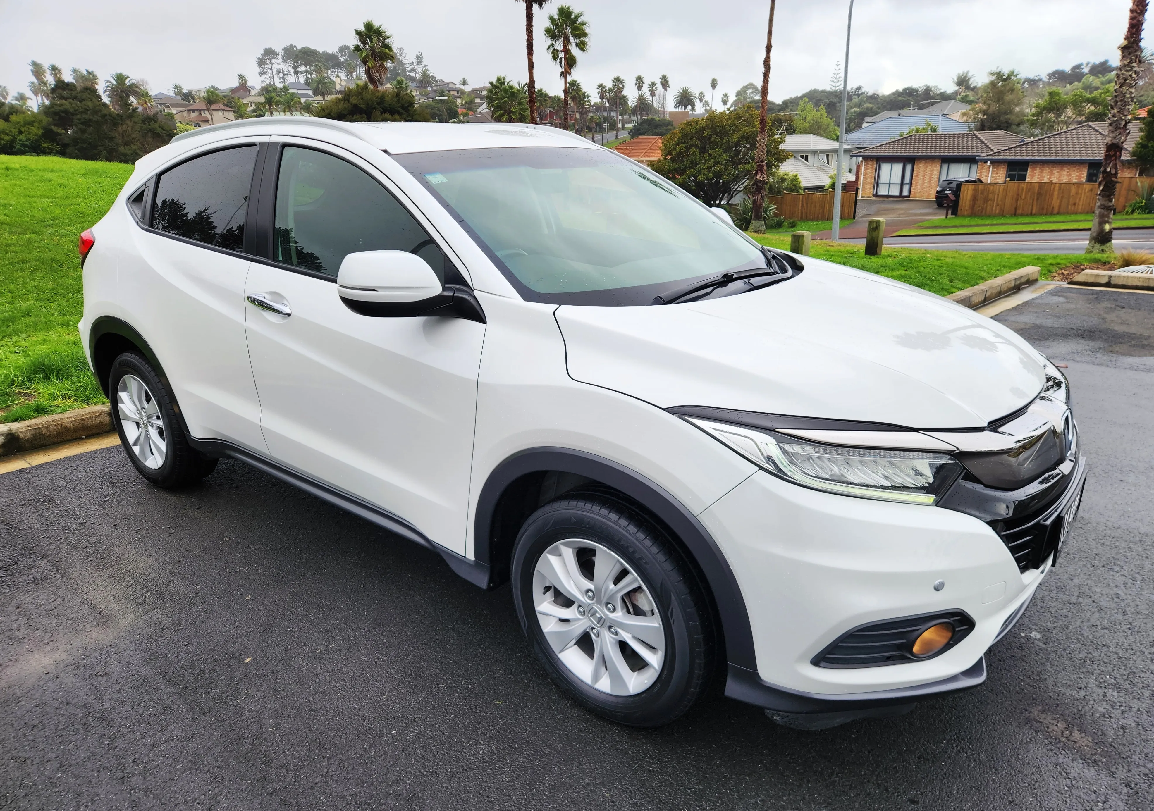 2019 Honda HR-V 1.5 AWD Low kms