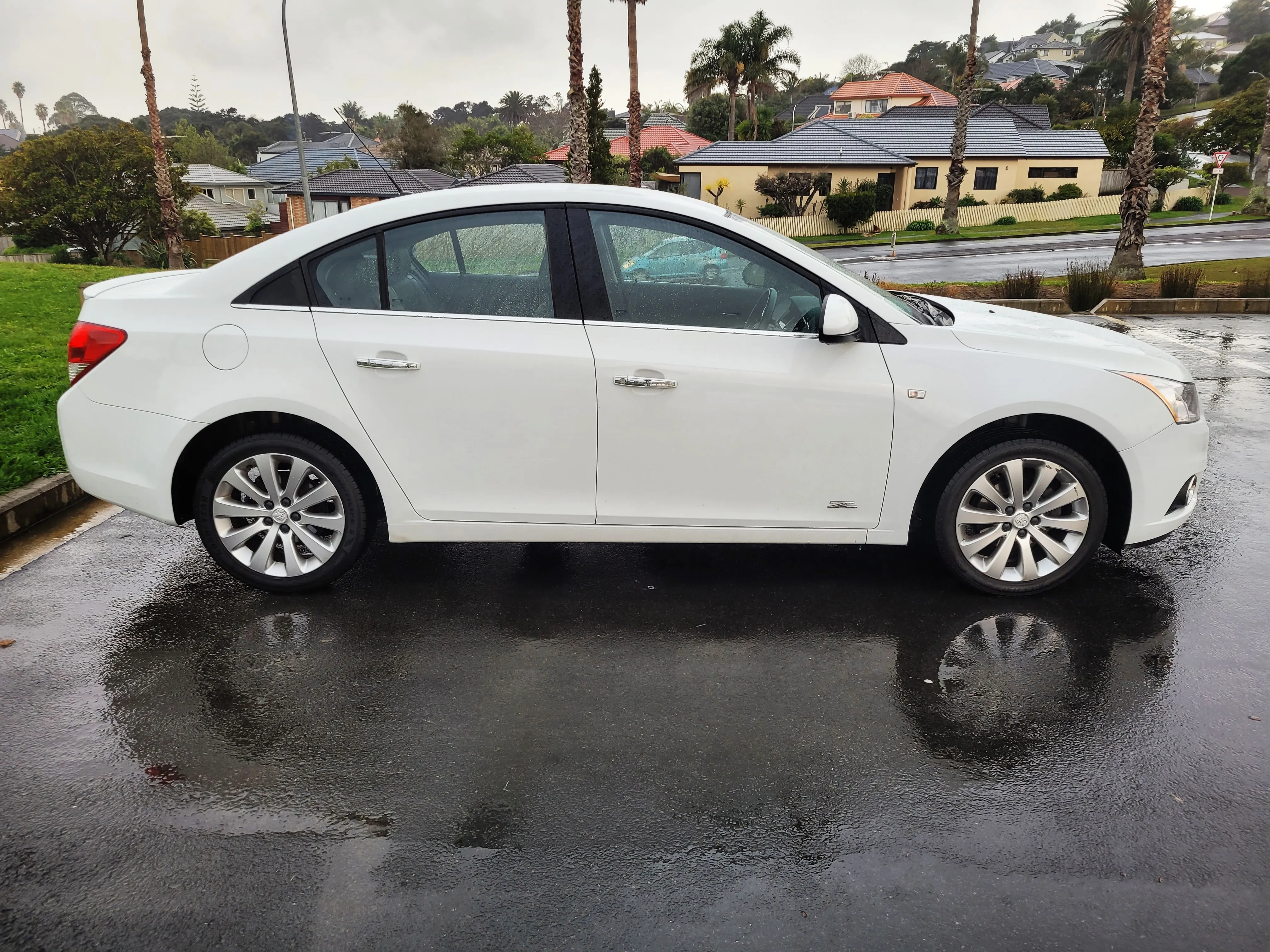 2014 Holden Cruze 1.8 Petrol Z Series Carousel 4